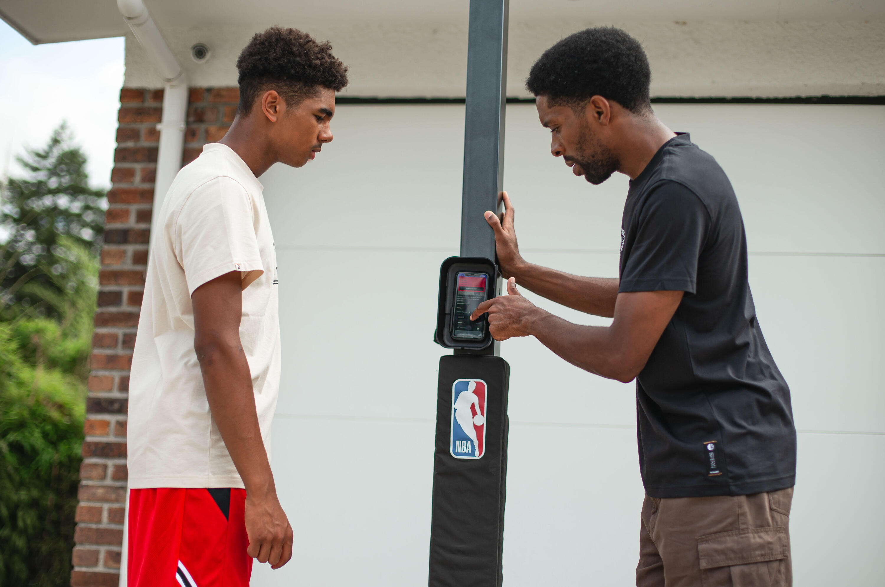 Arceau connecté de basketball avec mini-jeux - Decathlon Basketball Play 6/17