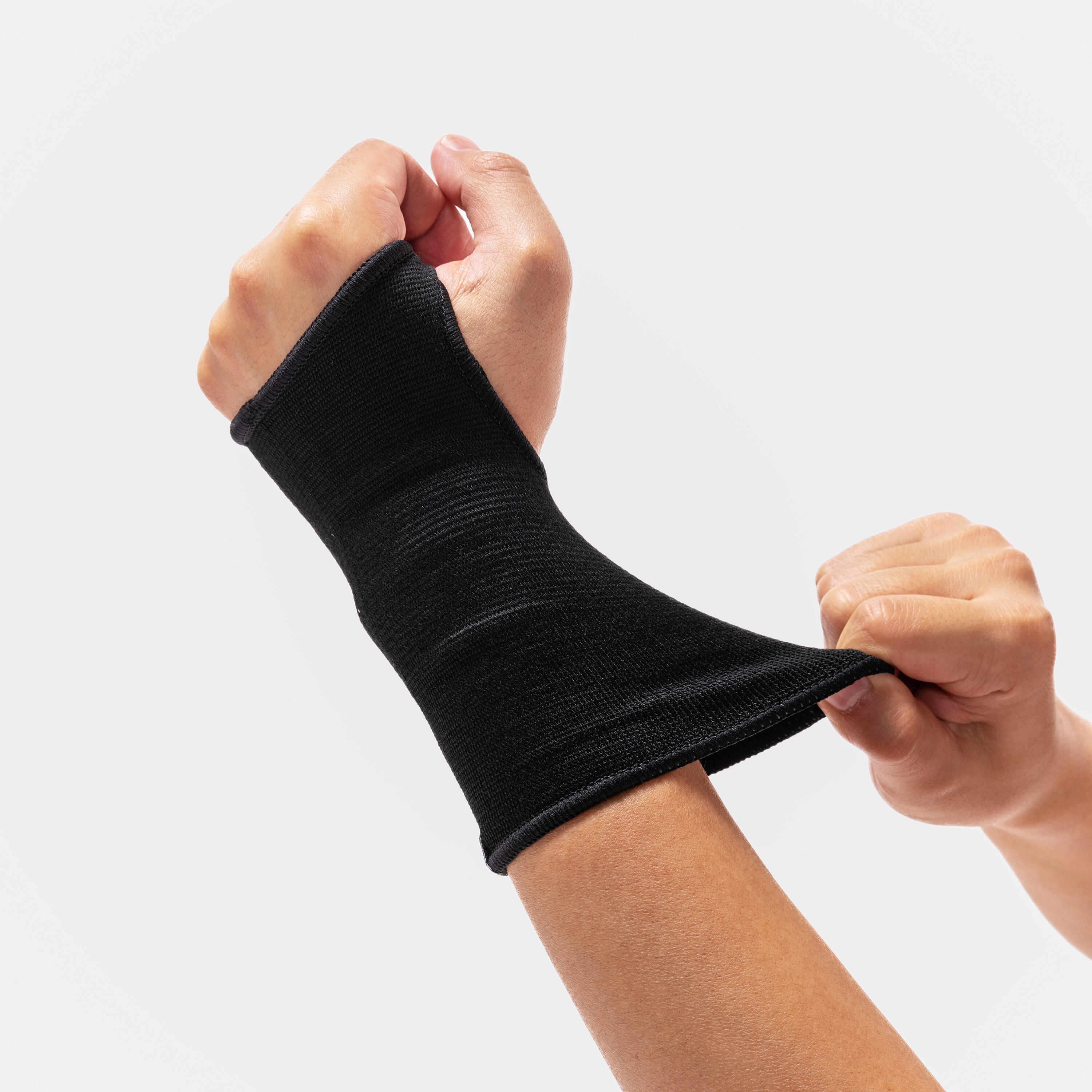 Adult Right/Left Compressive Wrist Support P100 - Black