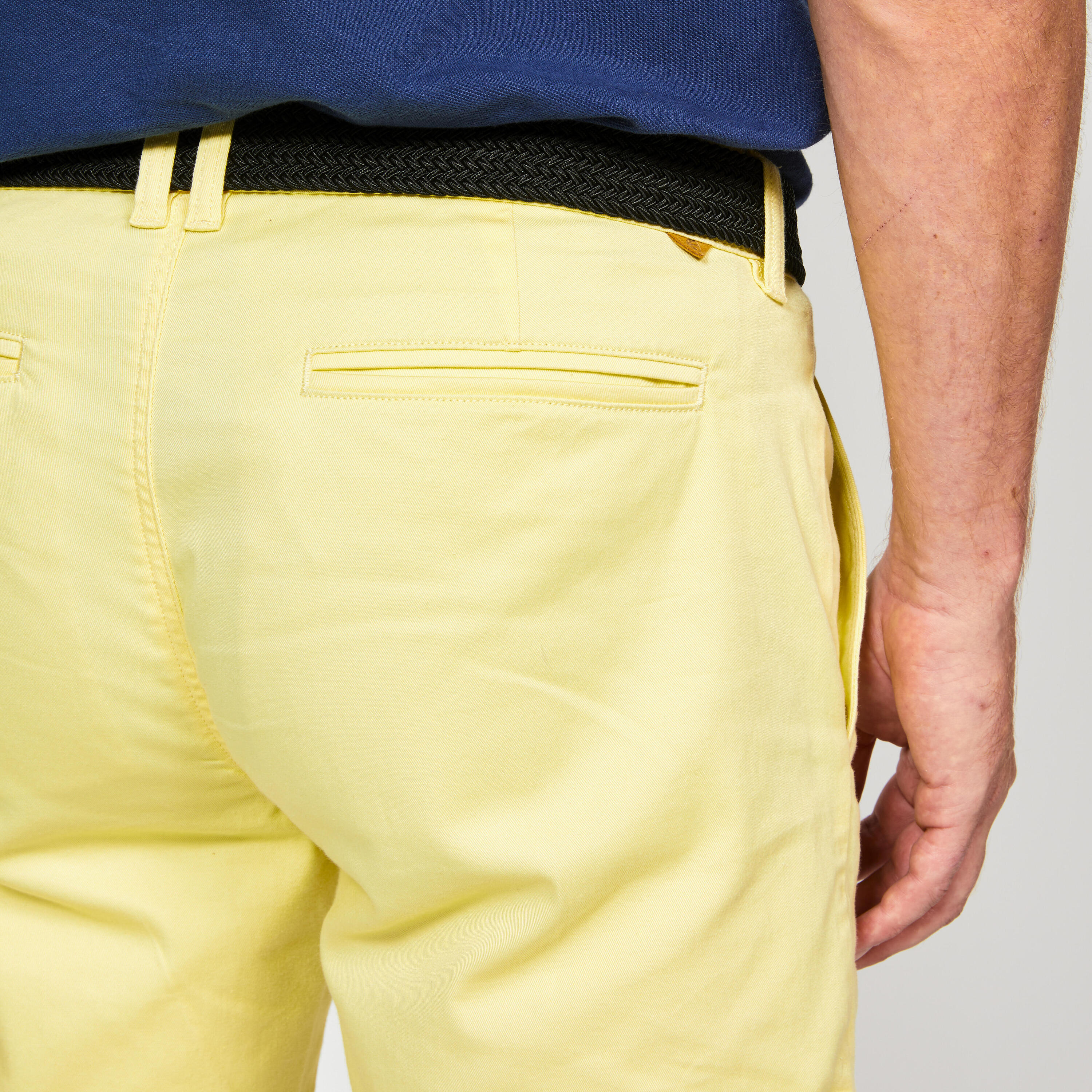 Men's golf chino shorts - MW500 pastel yellow 4/4