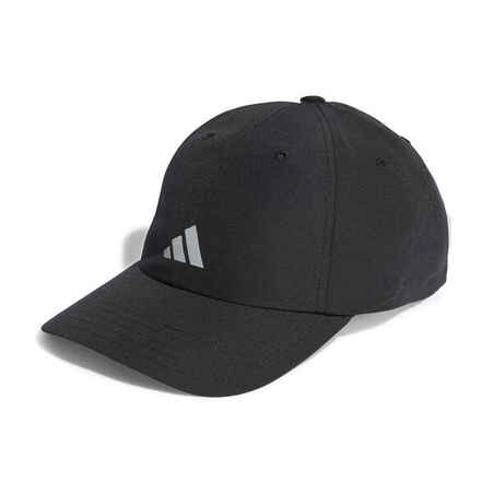 A classic AEROREADY running cap