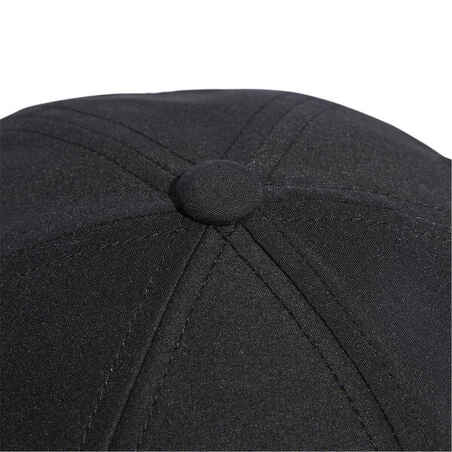 A classic AEROREADY running cap