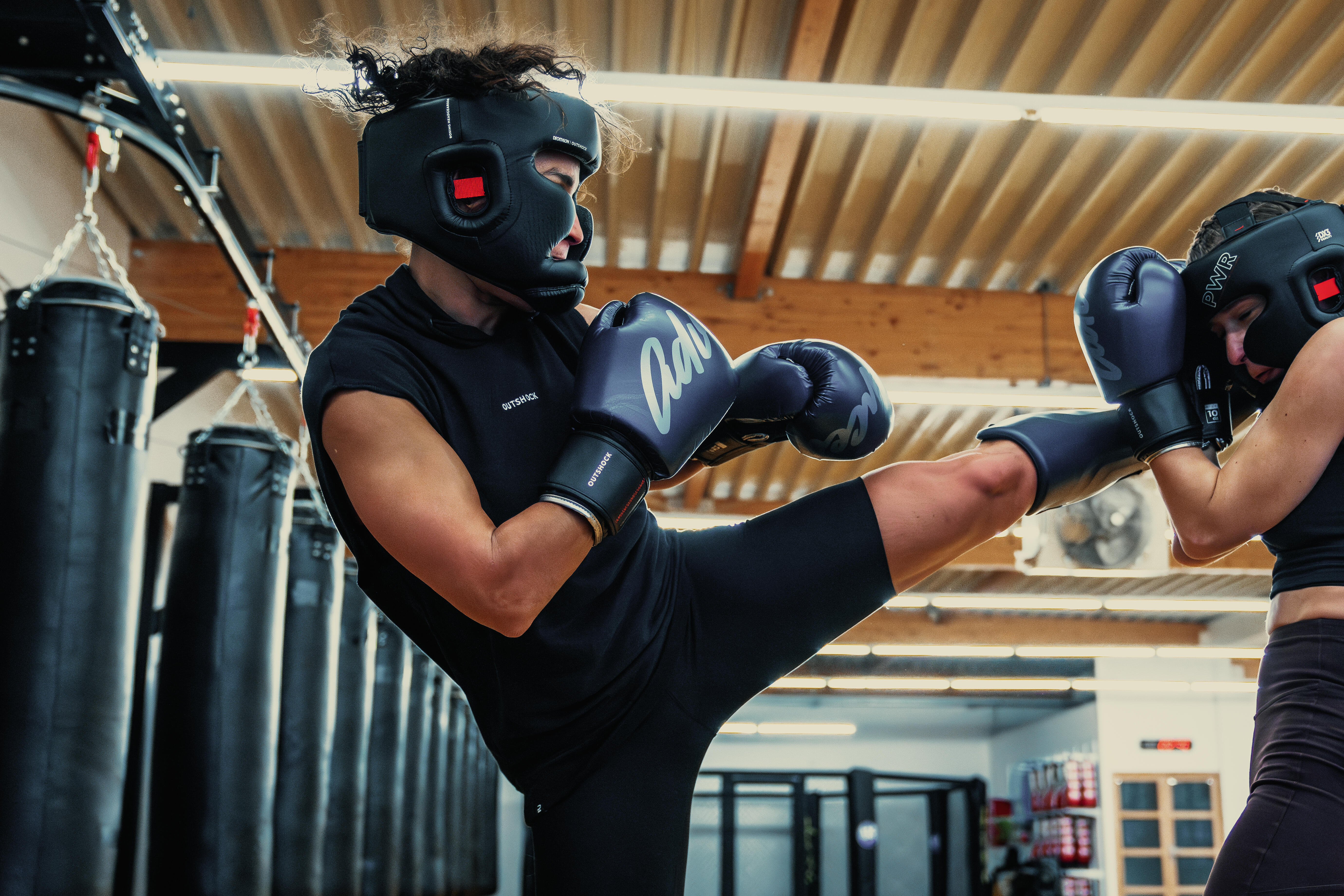 OUTSHOCK | Decathlon Hong Kong