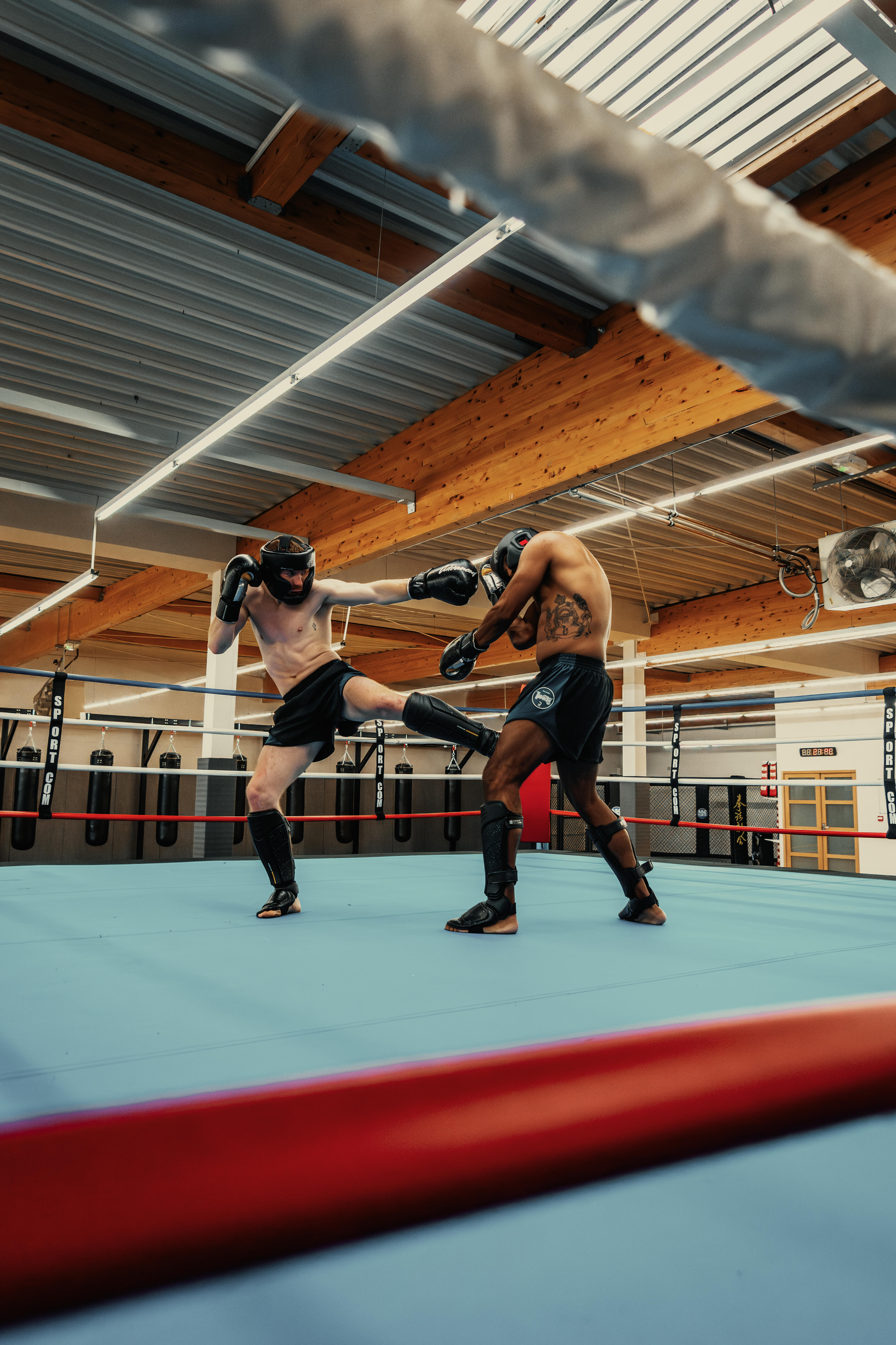 CASQUE DE BOXE ADULTE INTÉGRAL 500 NOIR - OUTSHOCK