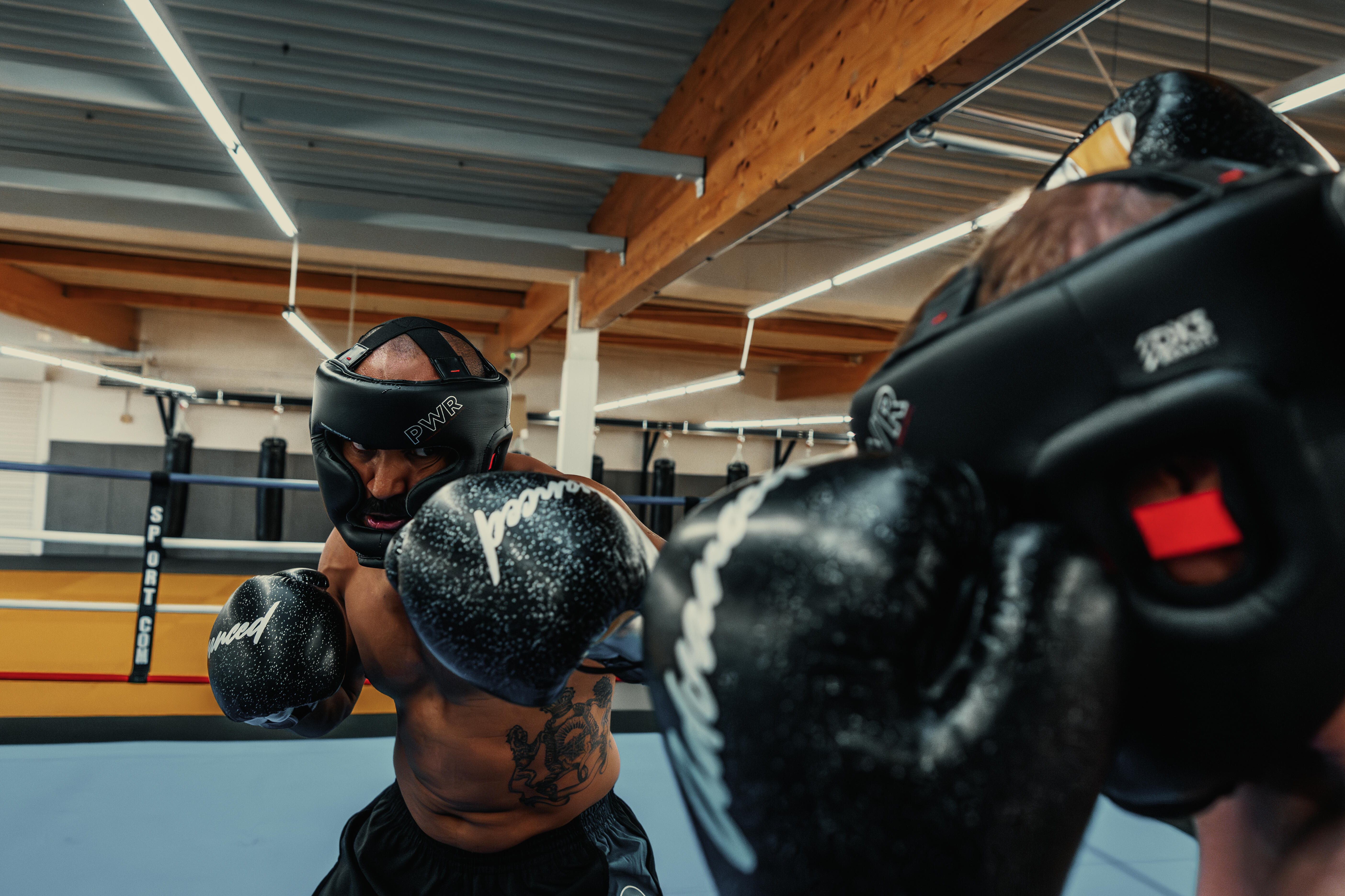 CASQUE DE BOXE ADULTE INTÉGRAL 500 NOIR - OUTSHOCK