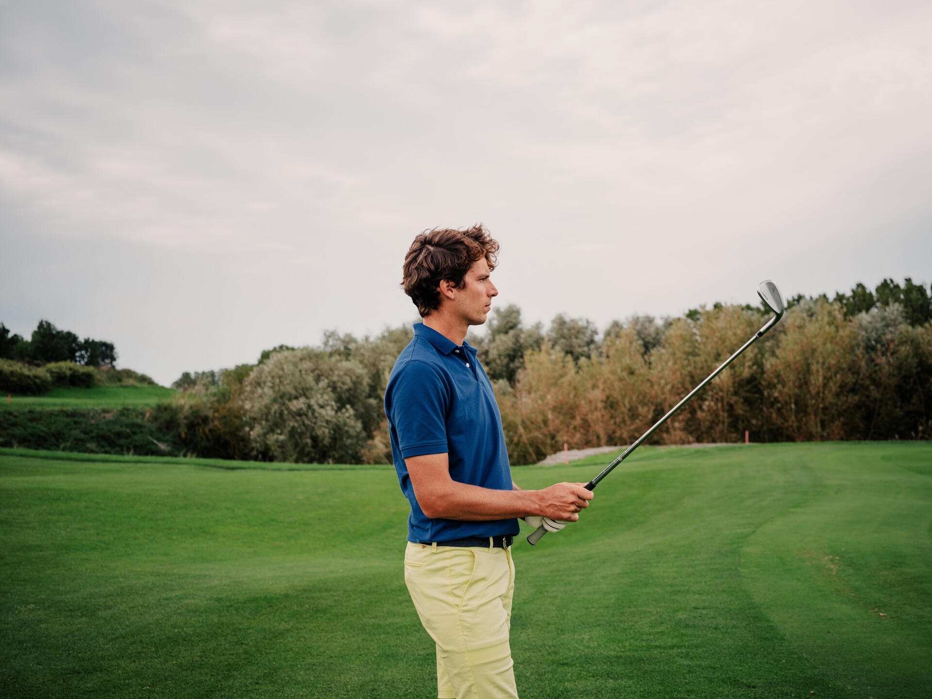 sphere media background sample