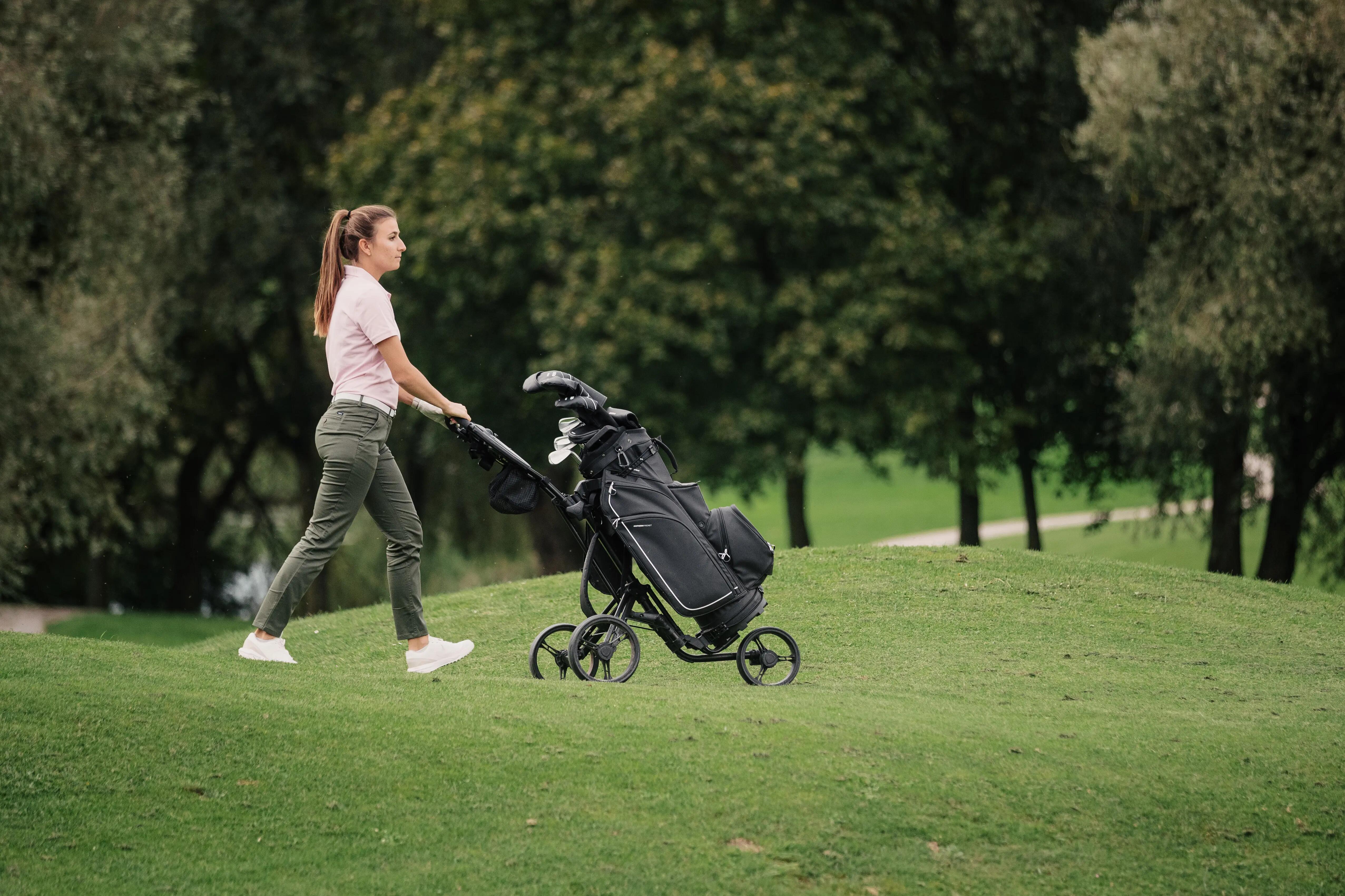 Wie reinigst du deinen Golftrolley?