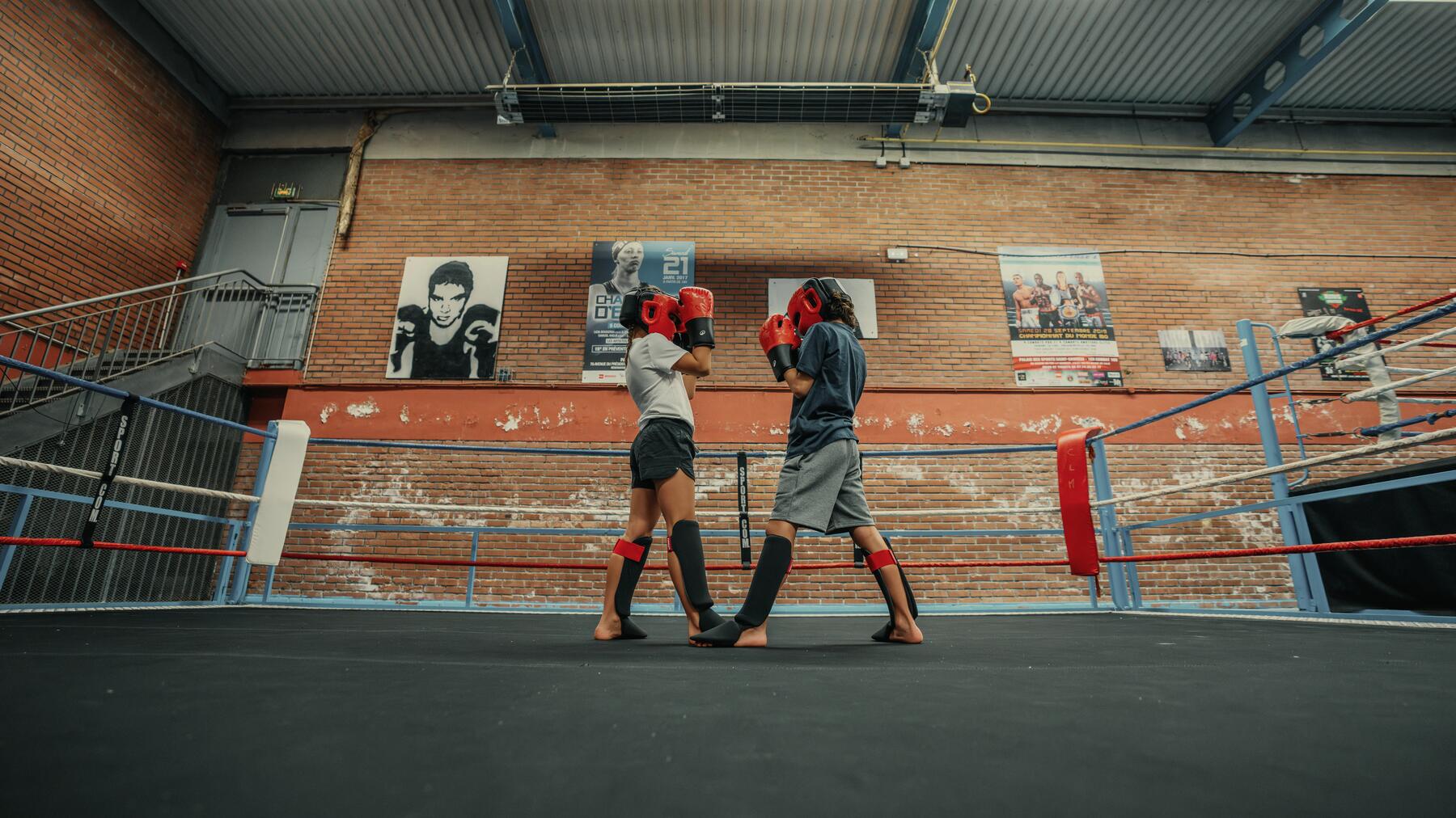 Dzieci trenujące muay thai