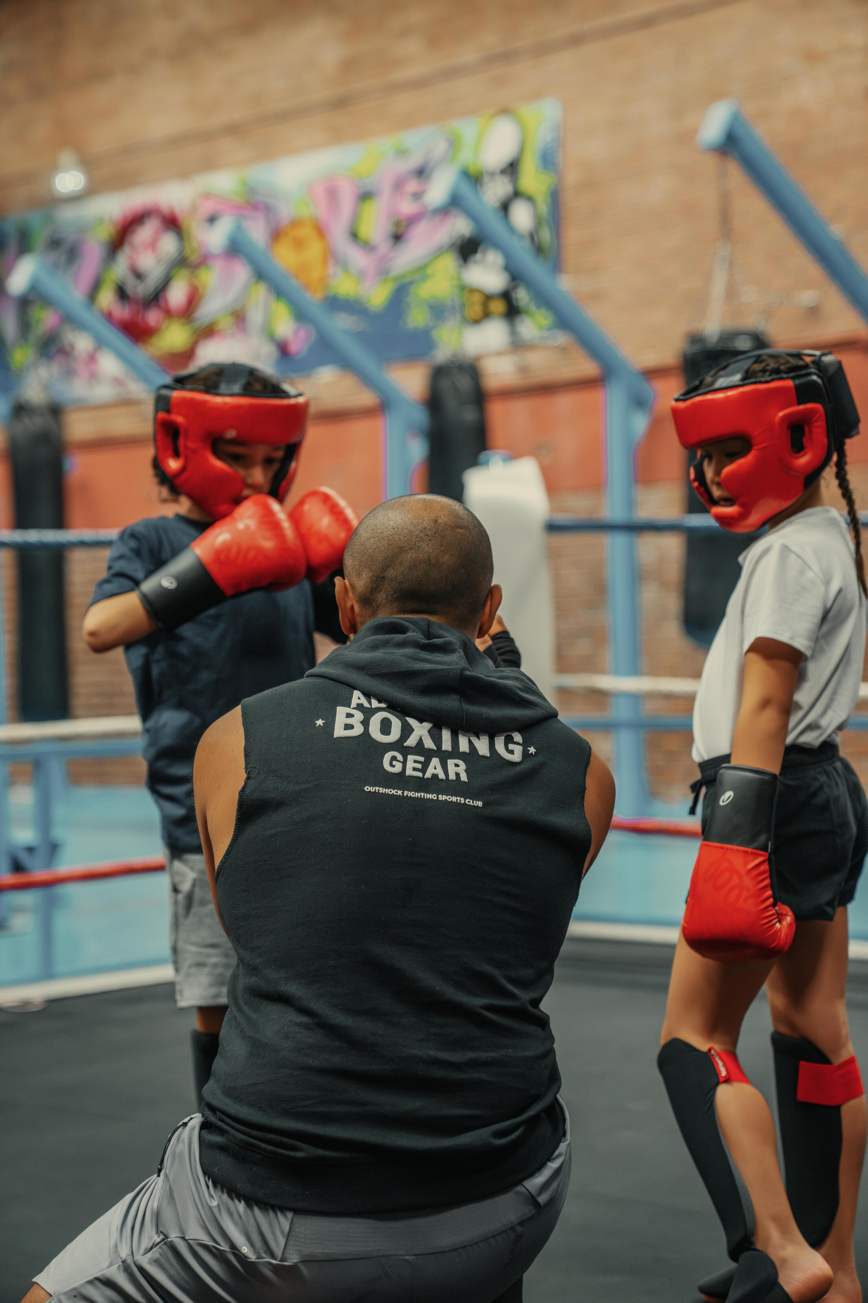 Camiseta Sin Mangas Boxeo Hombre Negro Capucha Corte Ancho 2/2