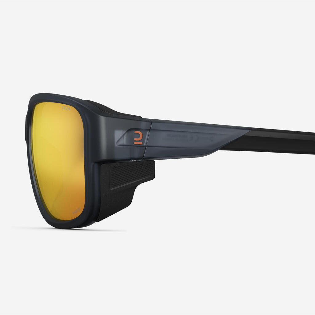 Turistické slnečné okuliare MH570 čierne fotochromatické kategória 2 až 4