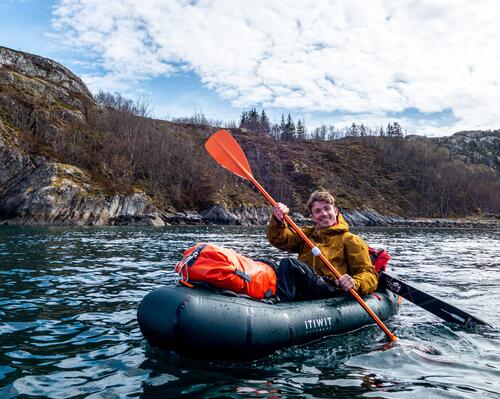 Aventure en Norvège sur l’eau : à la conquête des fjords en packraft et des montagnes en ski de randonnée 