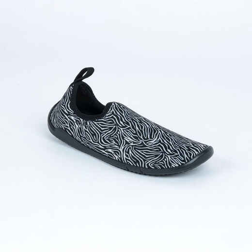 
      Ūdens aerobikas apavi “Gymshoe”, bēši, melni, ar zebras apdruku
  