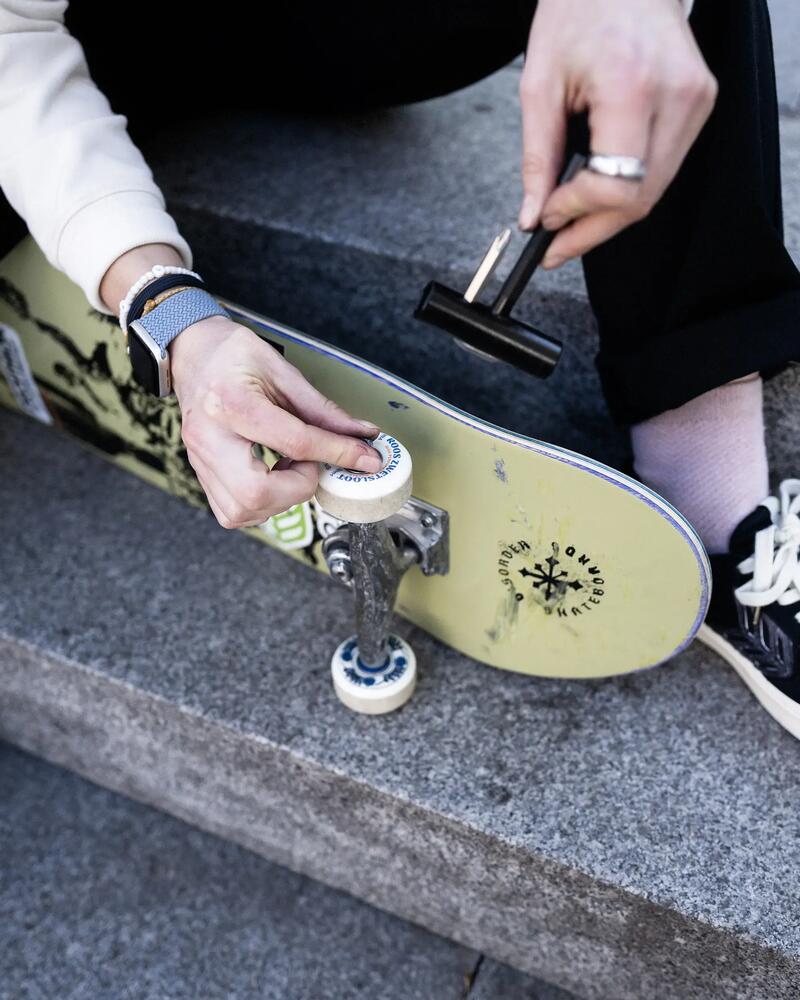 Skateboard, longboard, waveboard