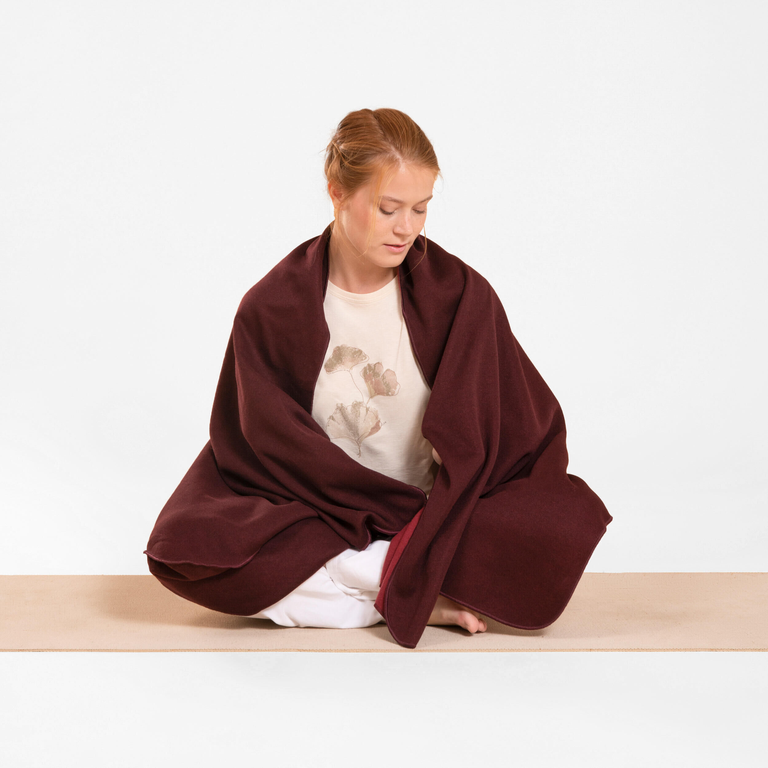 KIMJALY Yoga Blanket - Burgundy