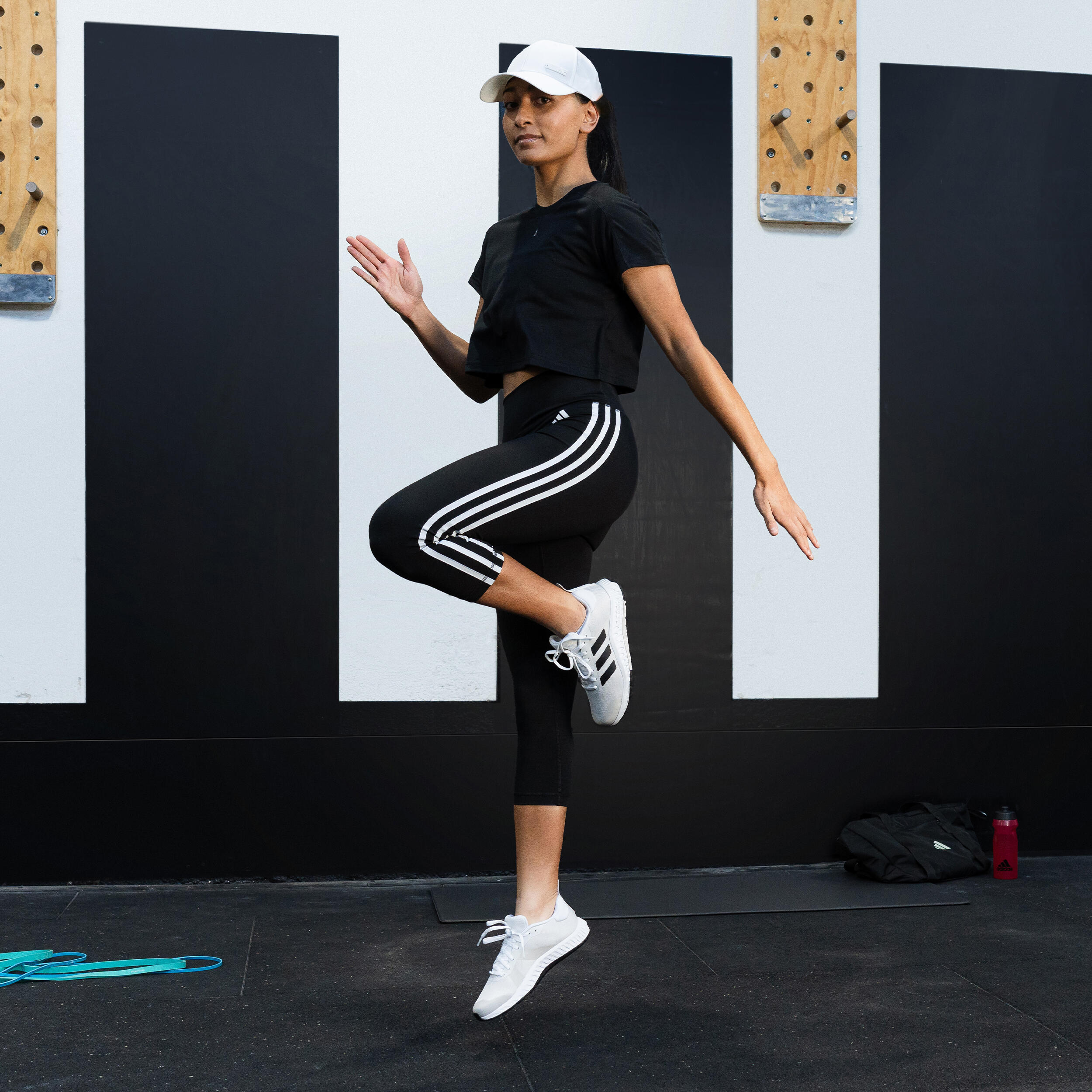 Abbigliamento pilates adidas deals