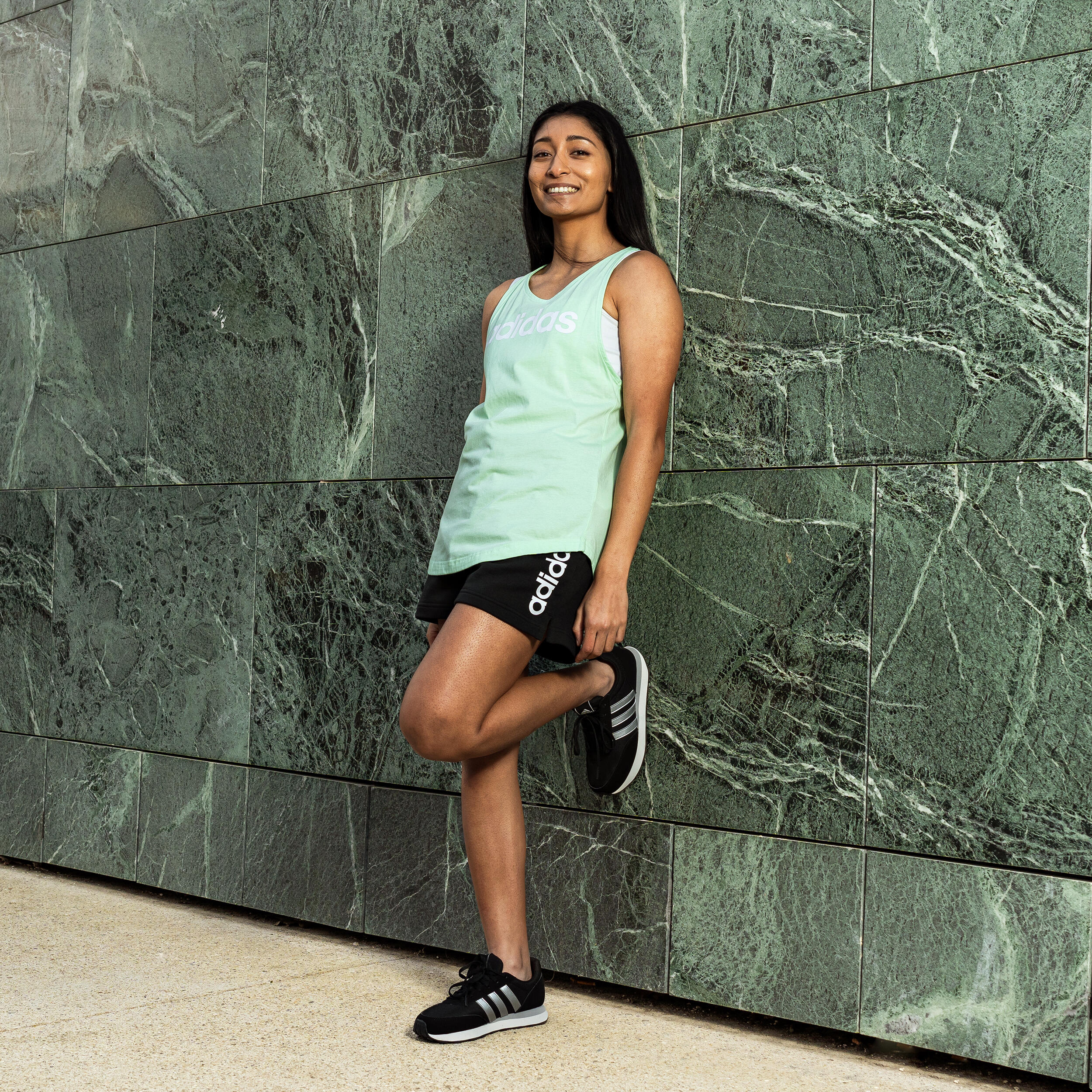 SHORT DE FITNESS ADIDAS FEMME NOIR 6/9