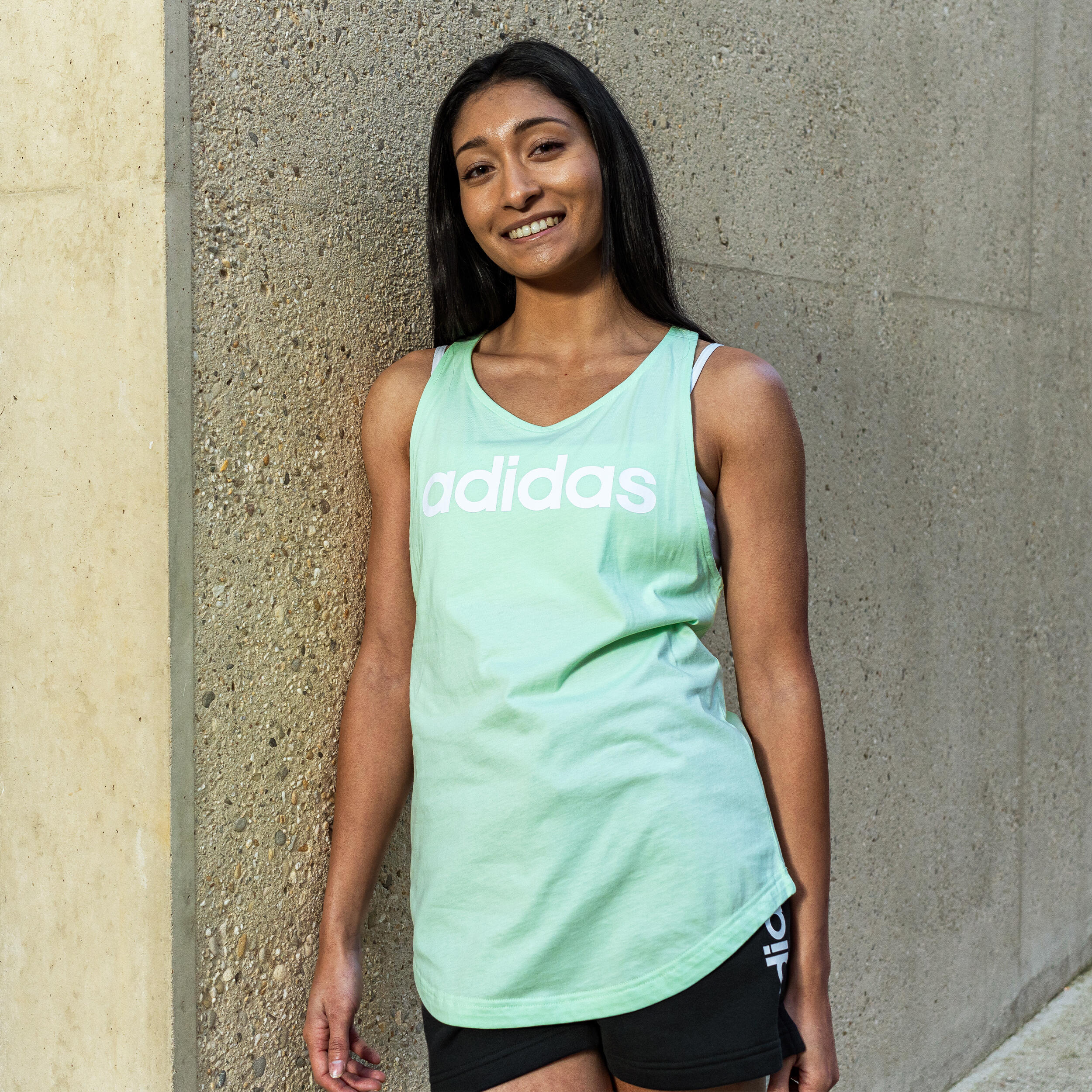 SHORT DE FITNESS ADIDAS FEMME NOIR 8/9