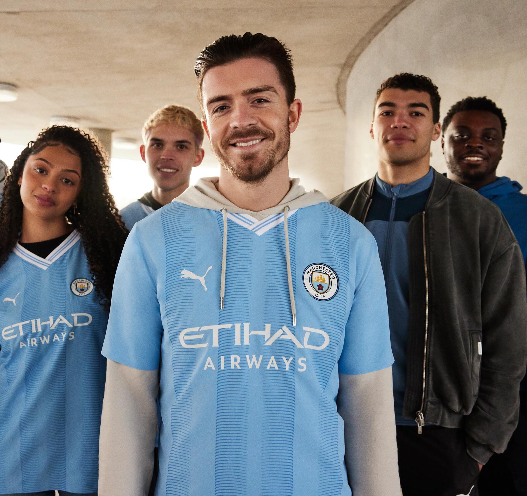 Blokecore la moda urbana rinde culto a las camisetas de futbol