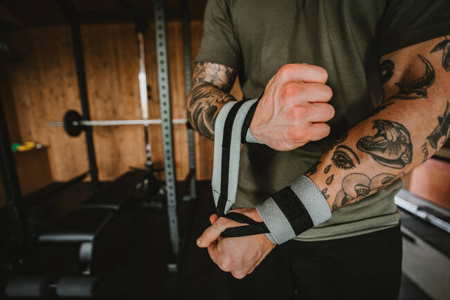Weight Training Wrist Straps - Light Grey DOMYOS
