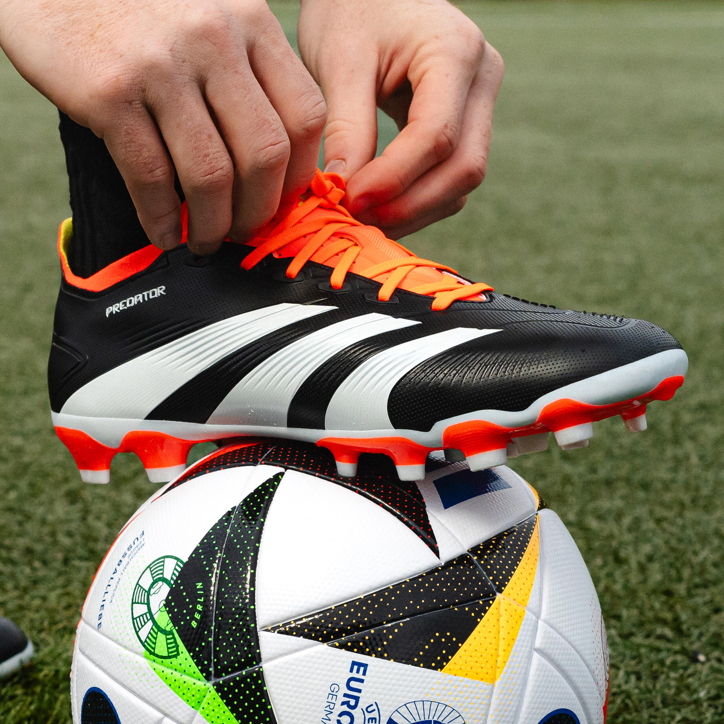 Gebraucht - Damen/Herren Fussball Nockenschuhe - ADIDAS Predator 24 League Lo... 10/13