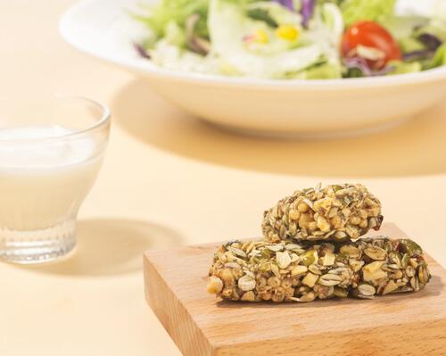 Bol de flocons d'avoine, source de protéines végétales