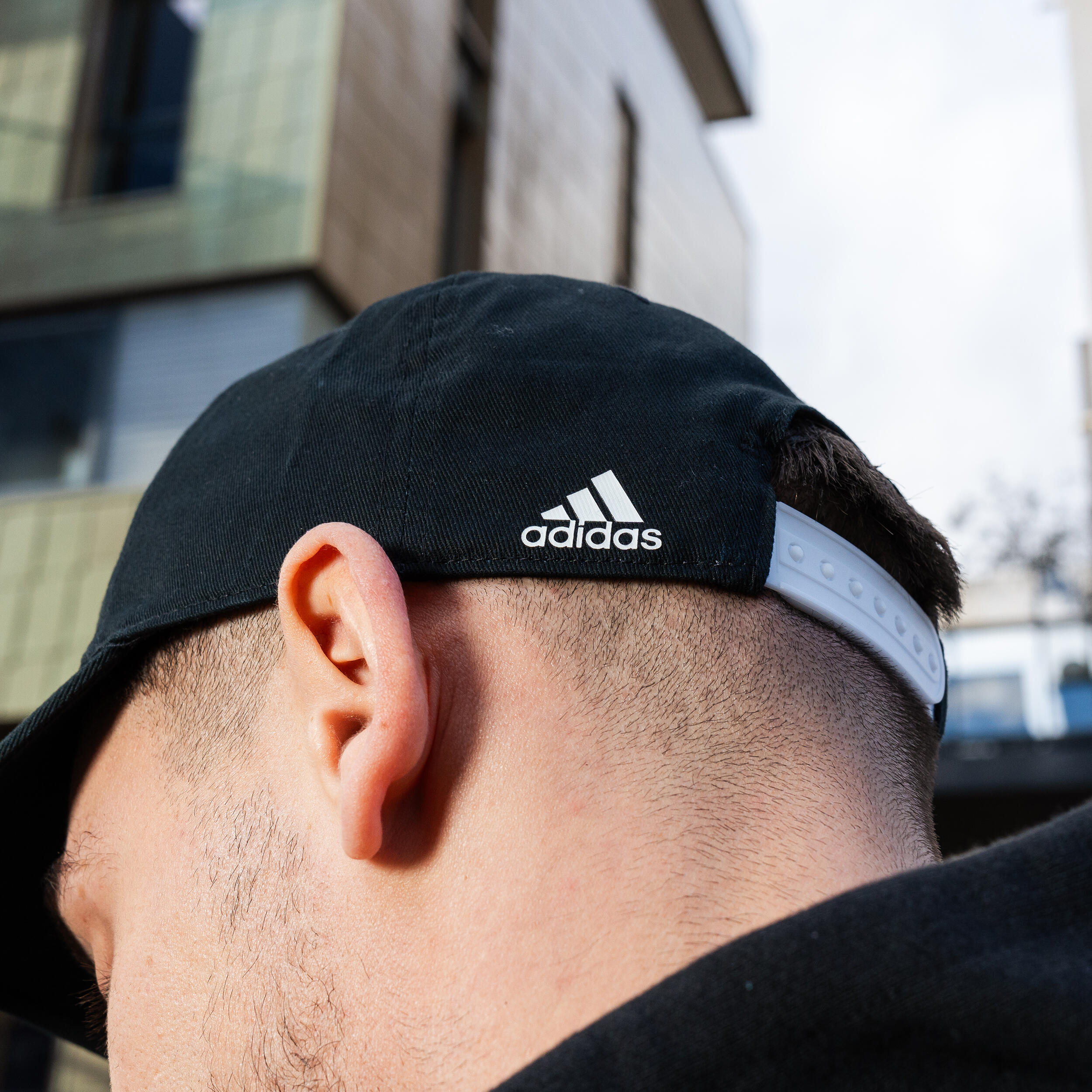 CAP ADIDAS BLACK AND WHITE