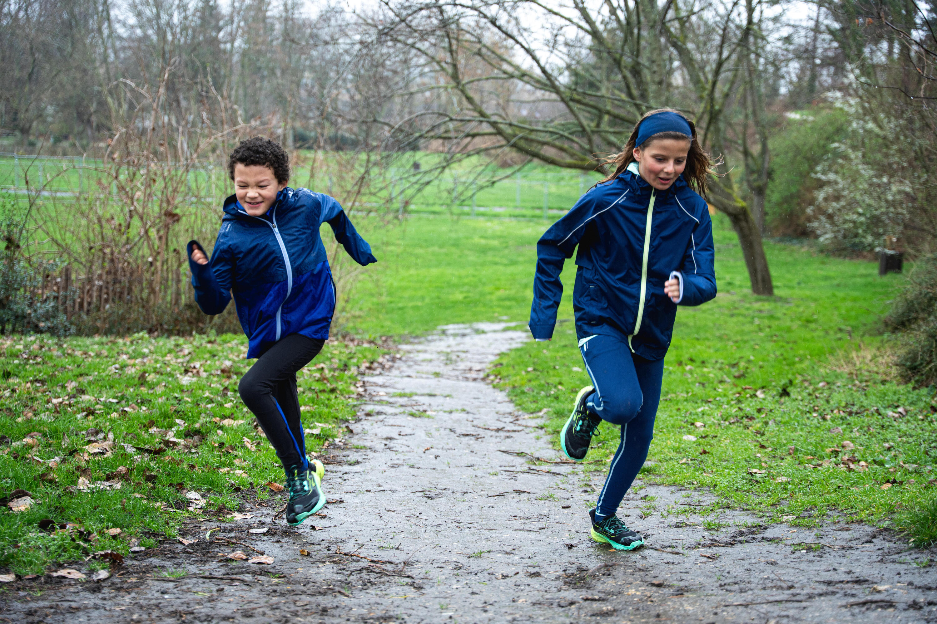 Trail- en veldloopschoenen voor kinderen K500 GRIP zwart 8/11