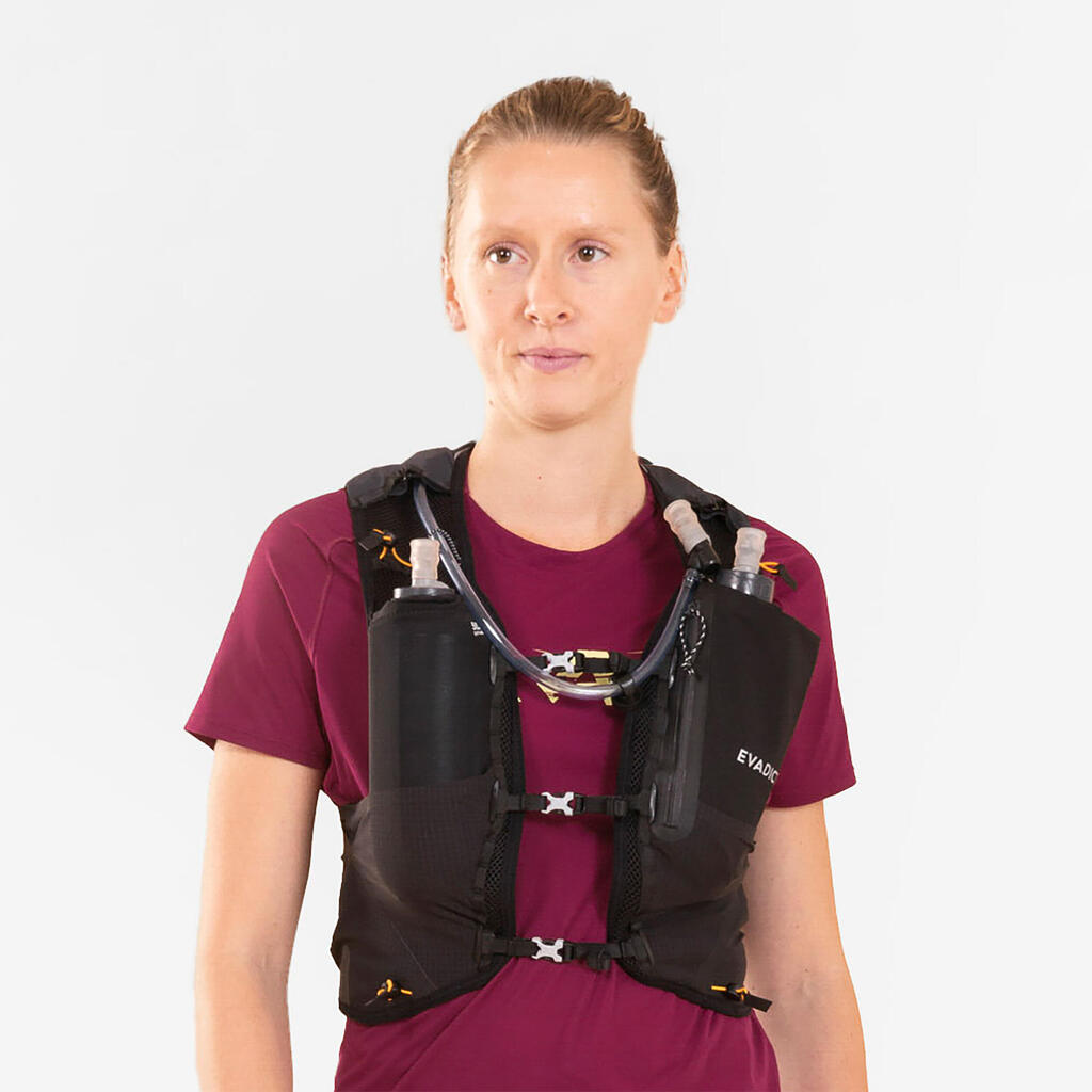 Unisex jooksukott, 10 l,  1-liitrise joogisüsteemiga, must