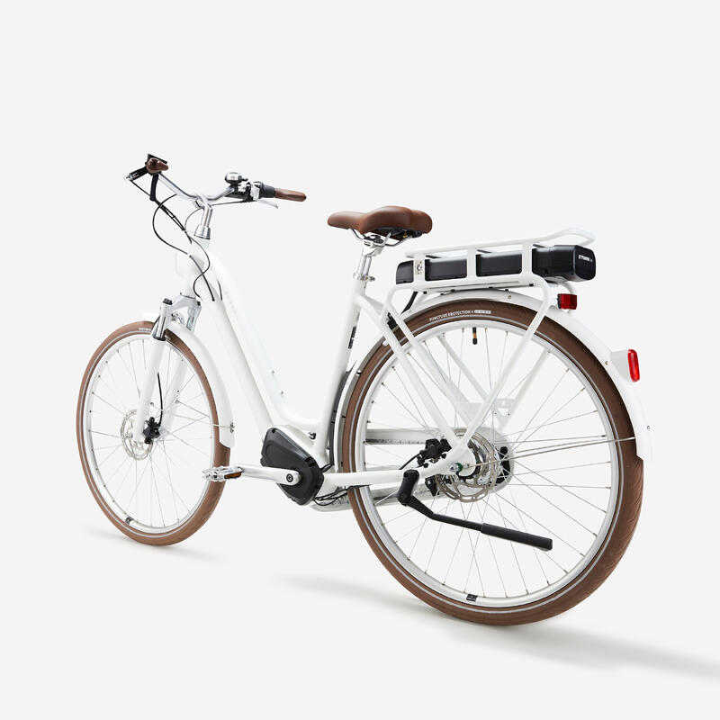 Bicicleta eléctrica urbana conectada Elops 920 E blanco