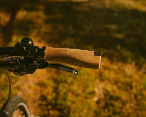 Comment changer mes poignées de vélo (ou grips)?