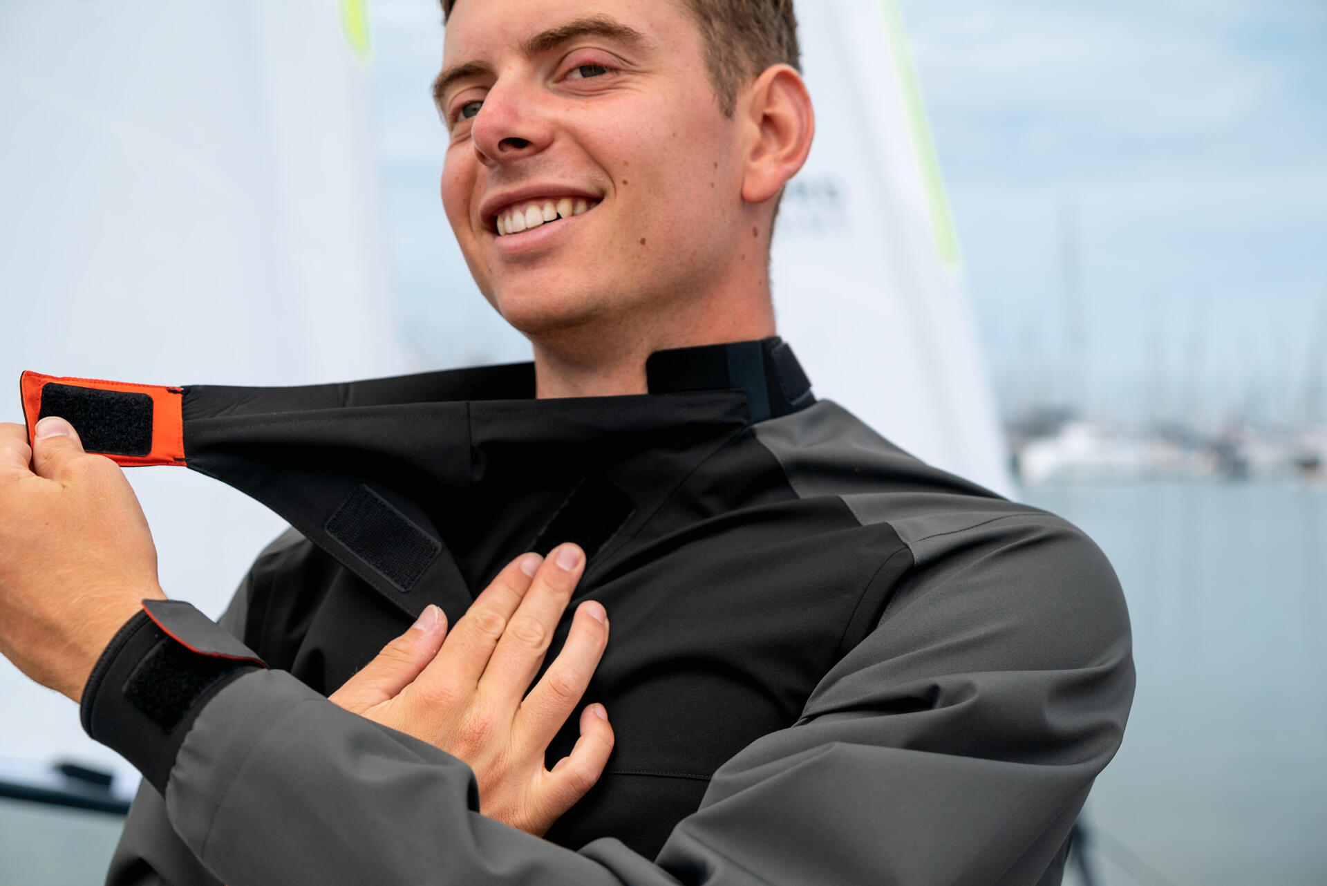 Come scegliere il giusto abbigliamento da vela?