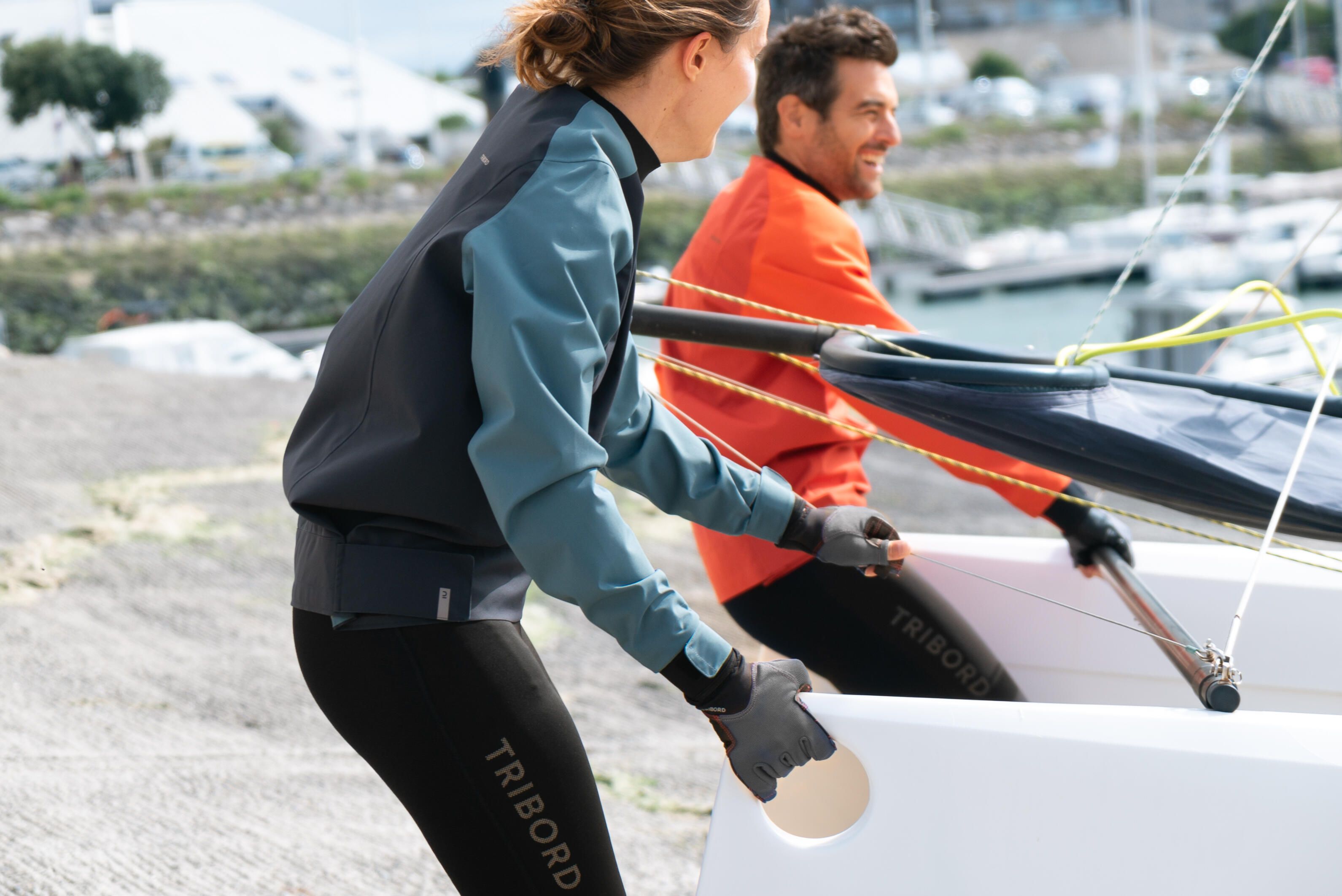 DECATHLON Dámska vetruvzdorná blúza 500 na jachting a kajak modrá M · záber 3