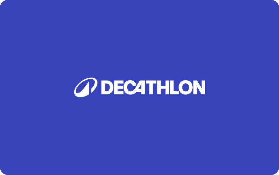 Een blauwe Decathlon giftcard met het logo in het midden