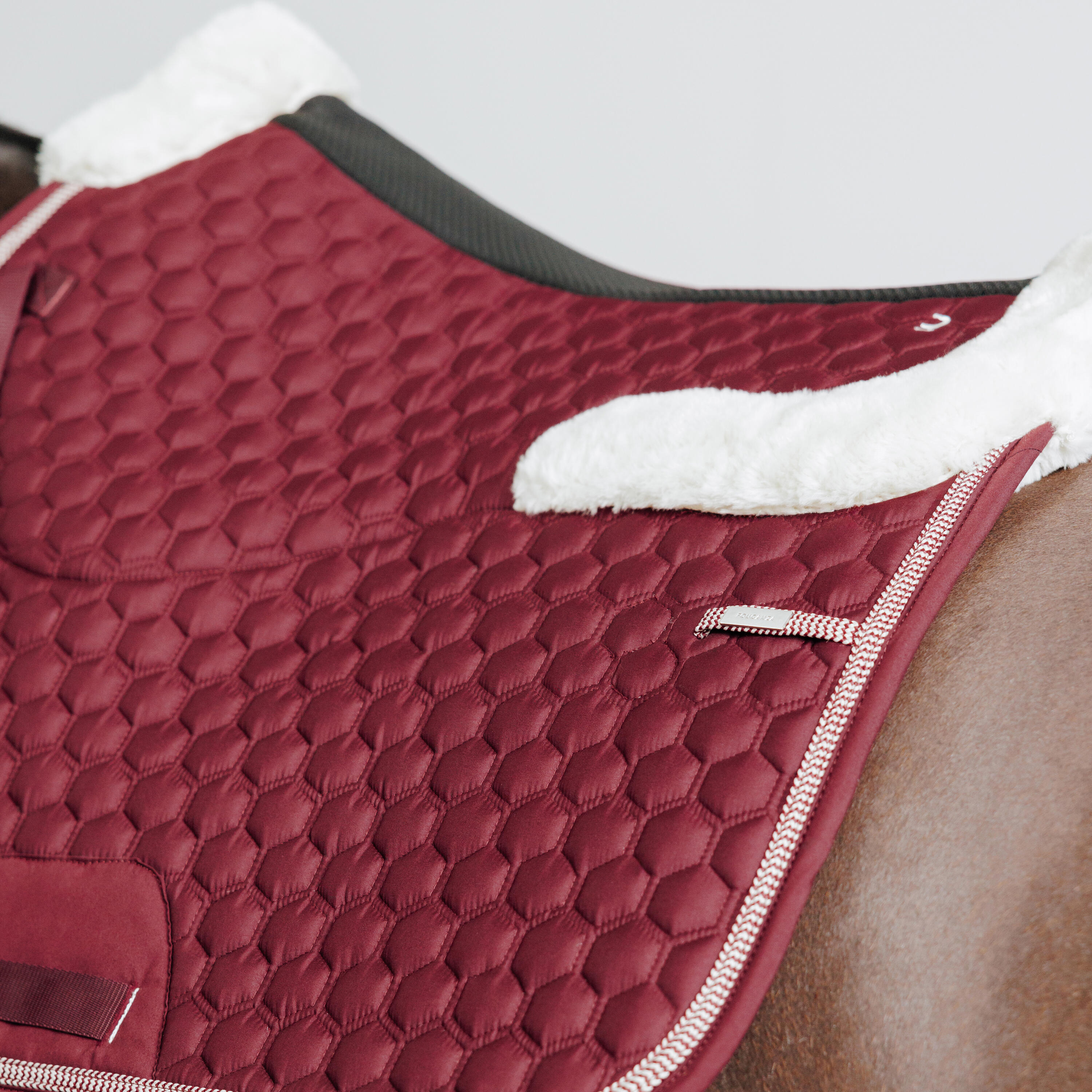 Horse Riding Cushioning Saddle Cloth 900 - Burgundy 5/5