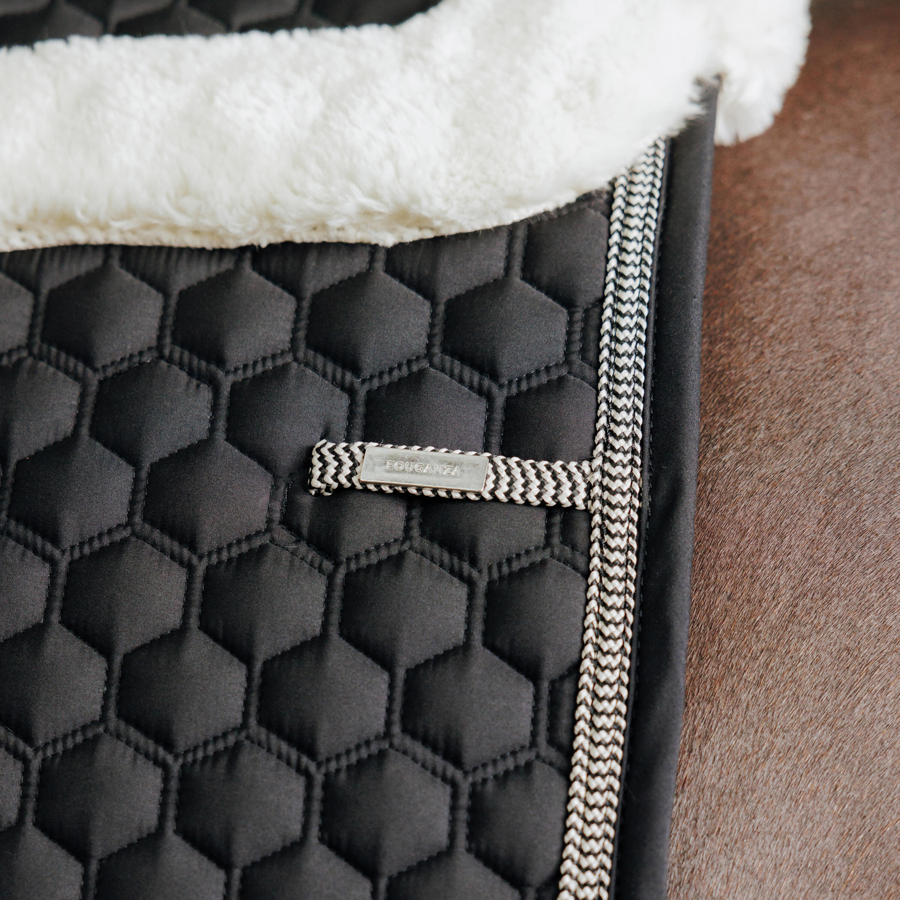 Horse Saddle Cloth 900 - Black 4/5