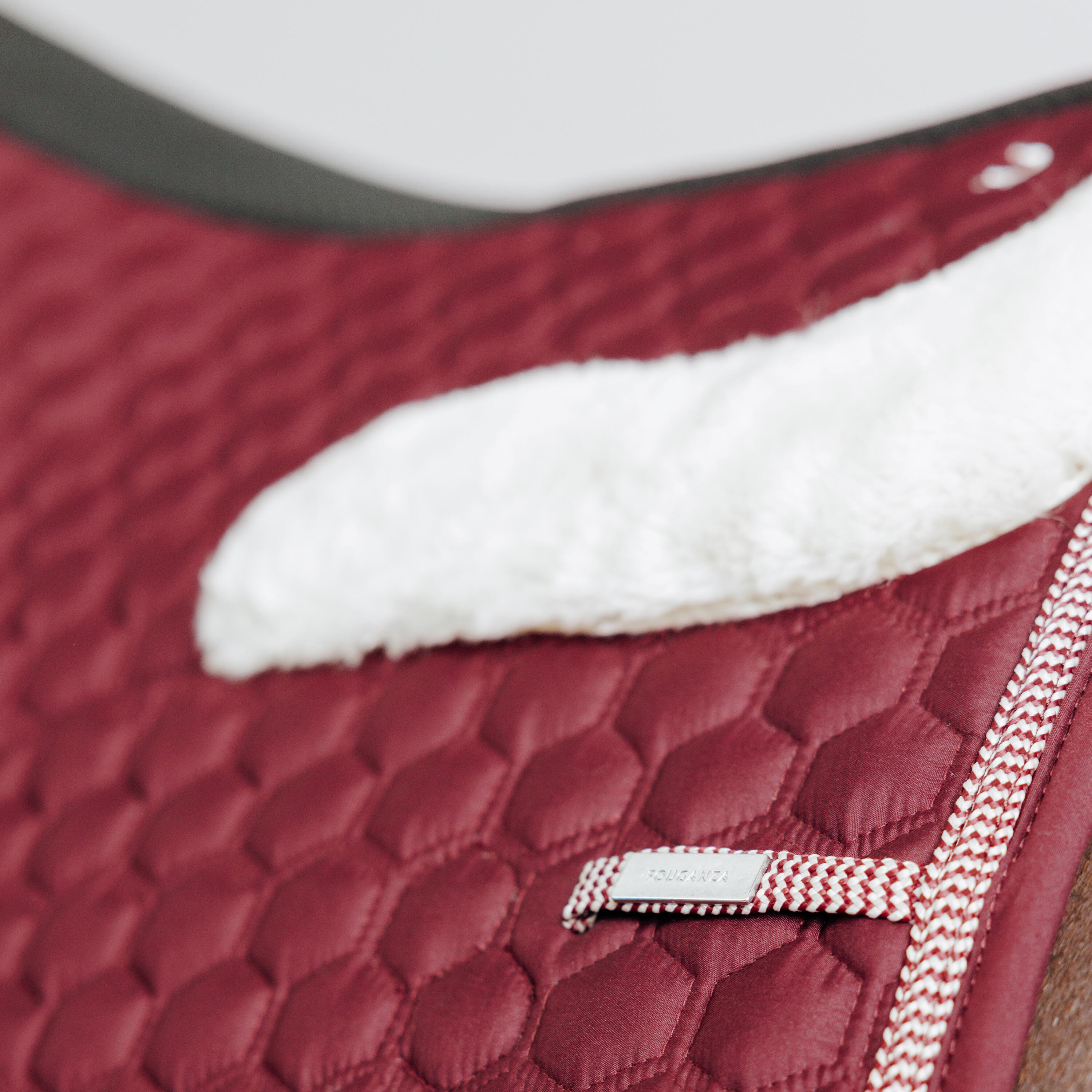 Horse Riding Cushioning Saddle Cloth 900 - Burgundy 4/5