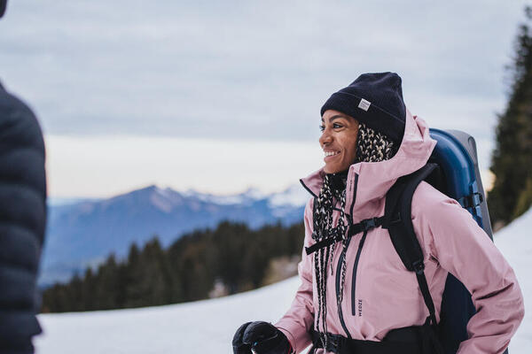 Mujer en clima frío