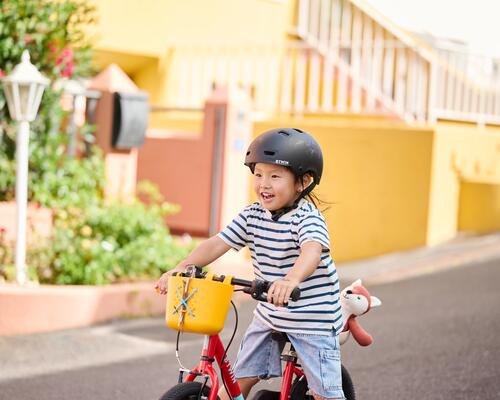 Comment apprendre à faire du vélo à son enfant en 5 conseils