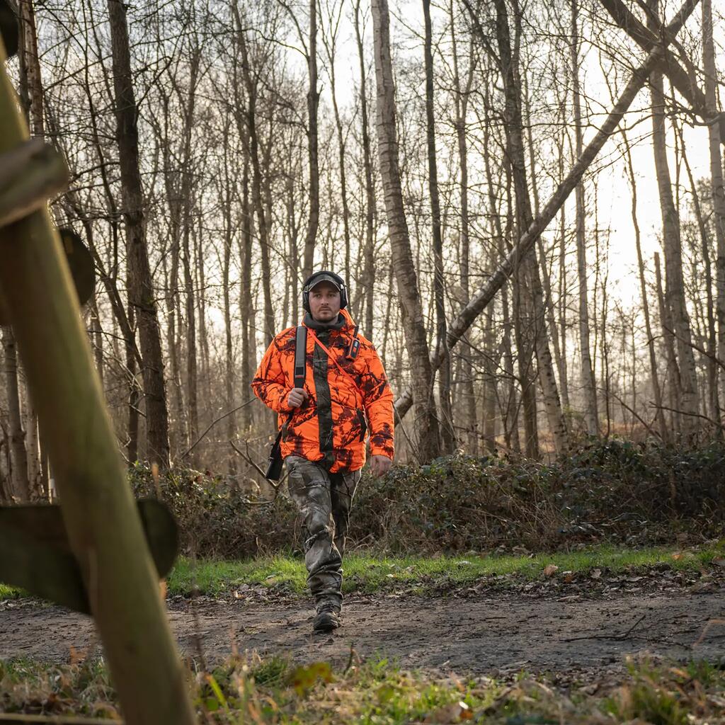 Nepremokavá, hrejivá a nehlučná poľovnícka bunda Treemetic fluo 100