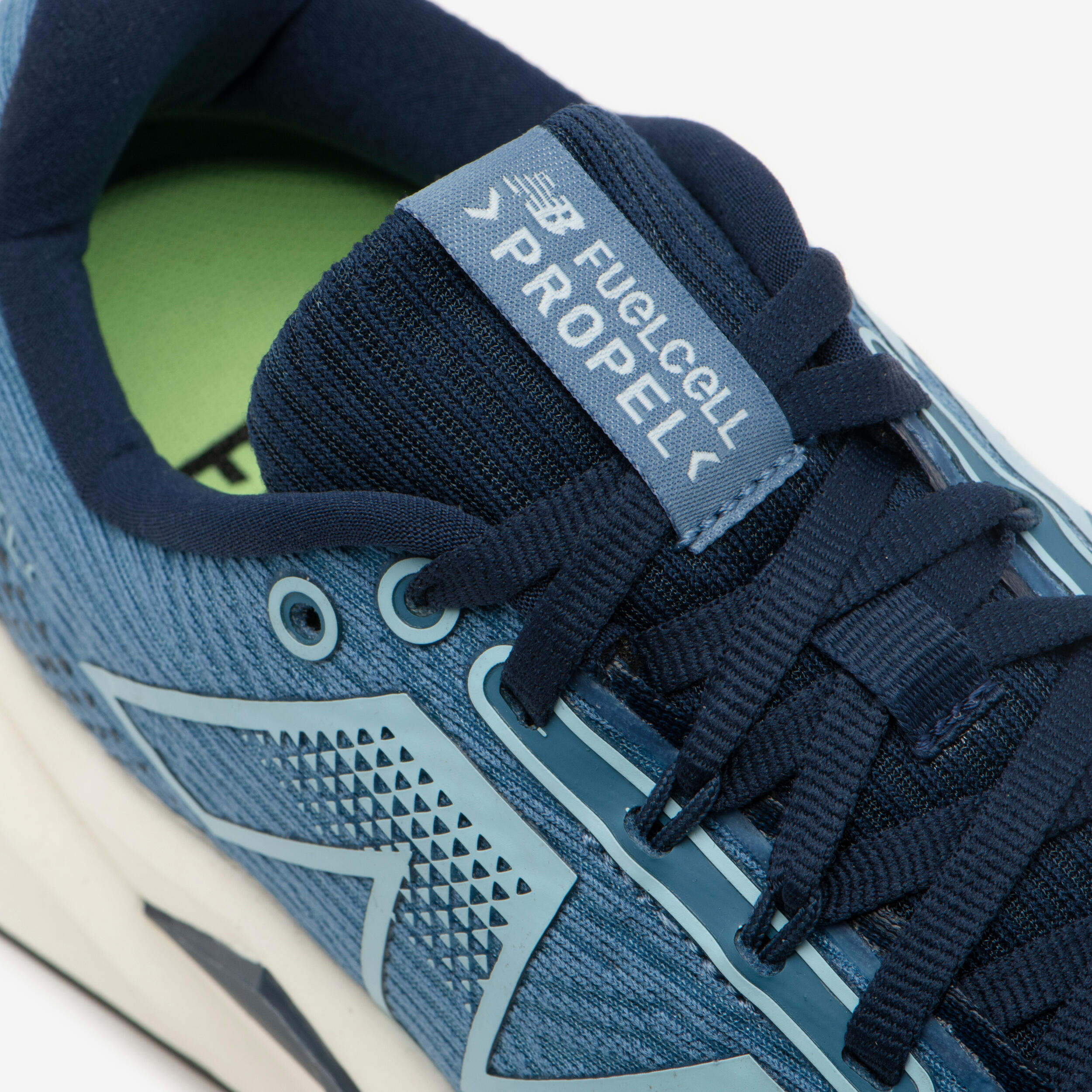 Dámské běžecké boty New Balance Fuelcell Propel V5 5/7
