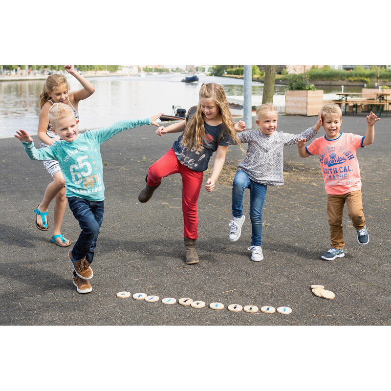 Gioco di mira e di equilibrio bambino