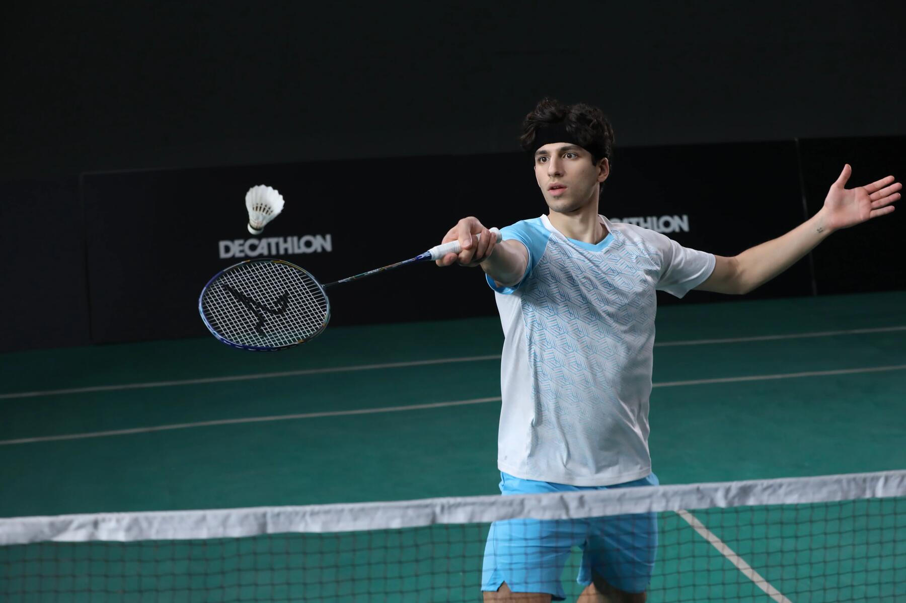 CUM SĂ ALEGEȚI RACORDAJUL DE BADMINTON ?