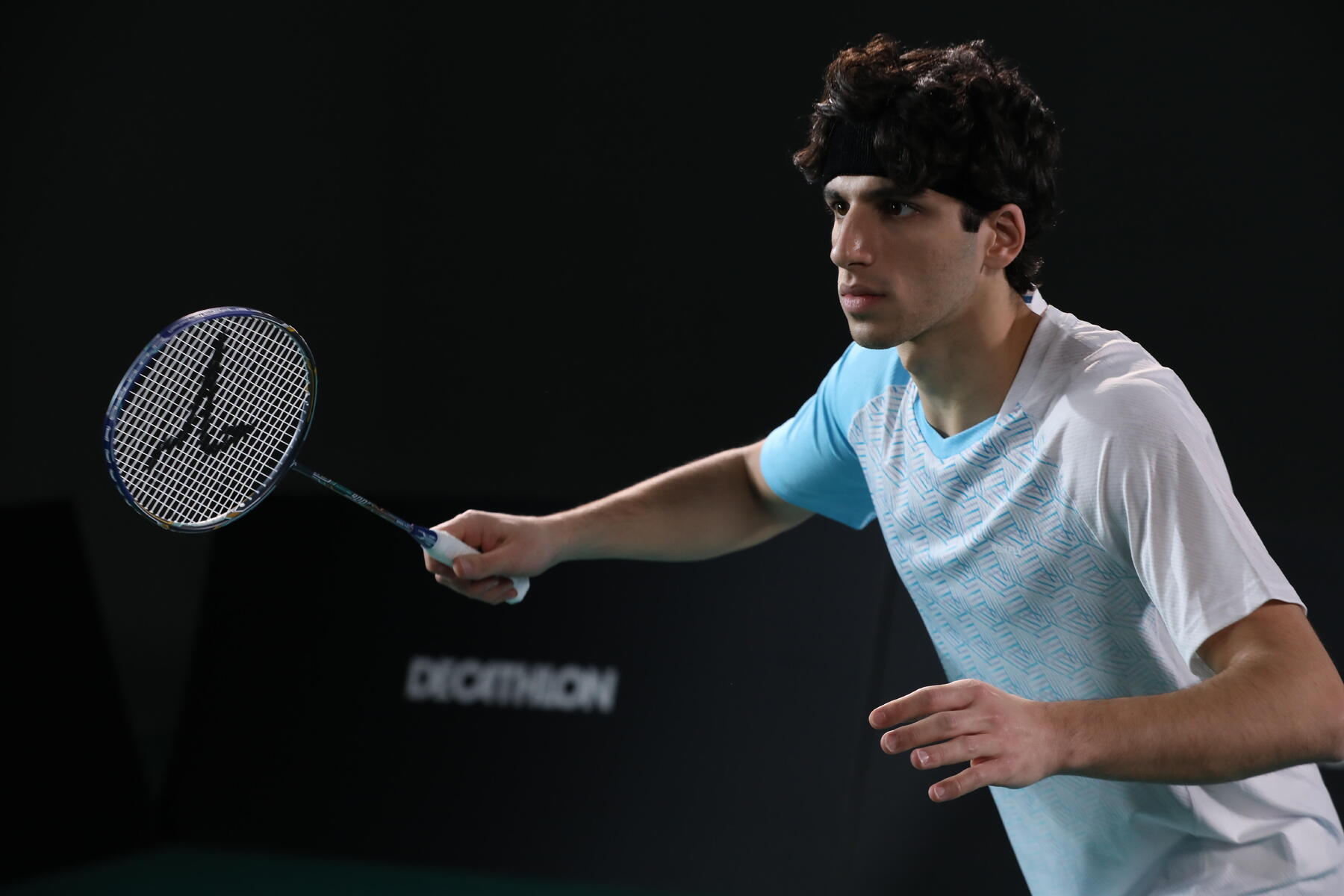 BADMINTON : CUM SĂ ALEGEȚI TENSIUNEA RACHETEI?