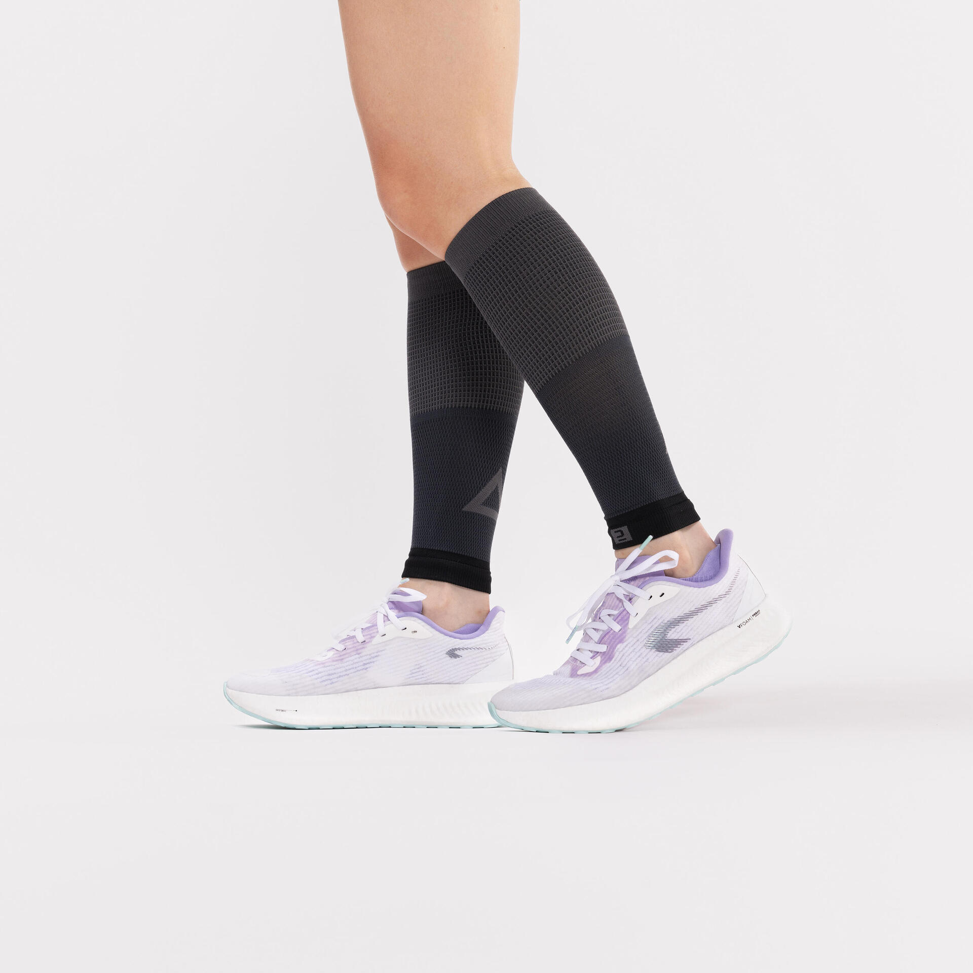 KIPRUN 500 Running Compression Sleeve Black