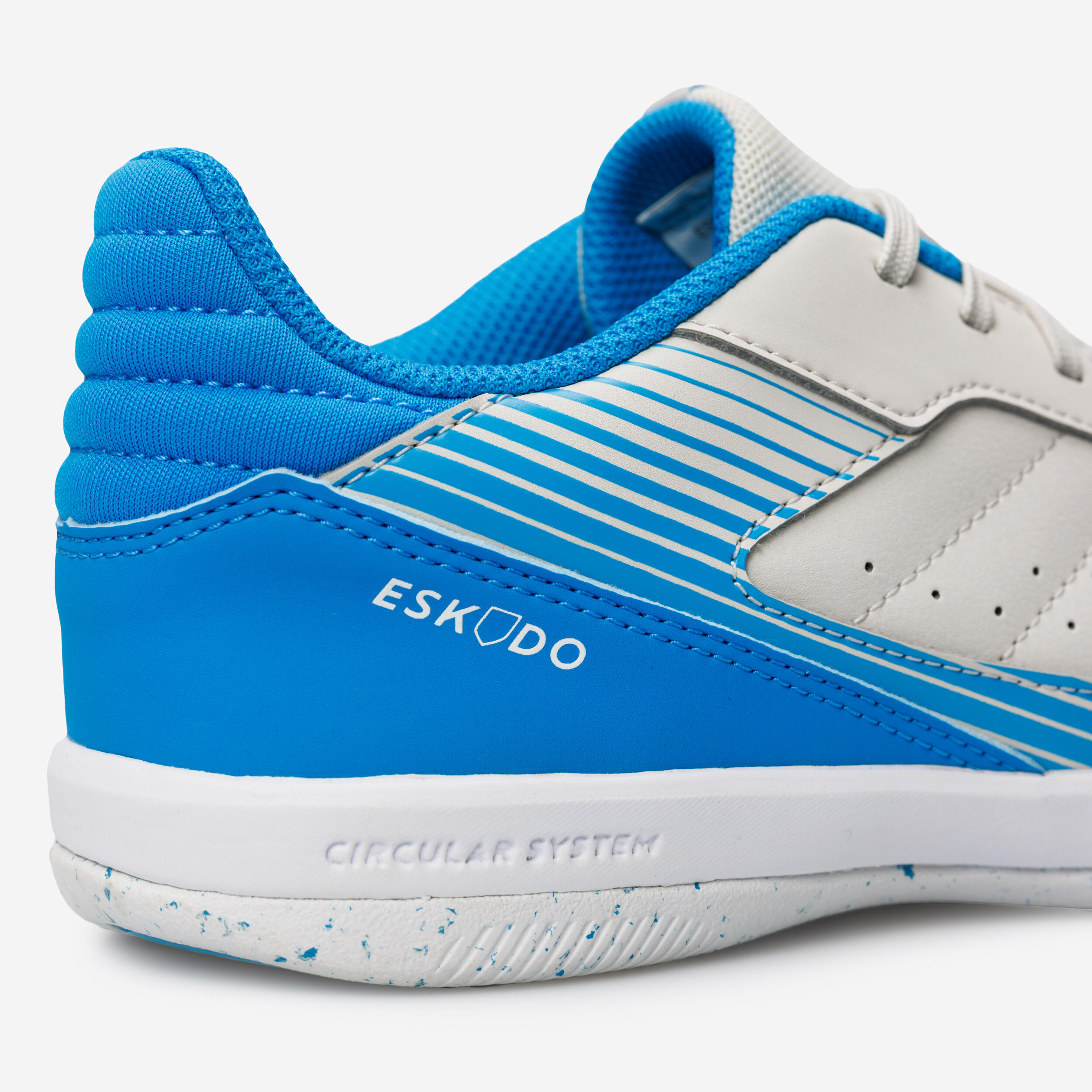 Eskudo 500 jr futsal shoes beige blue