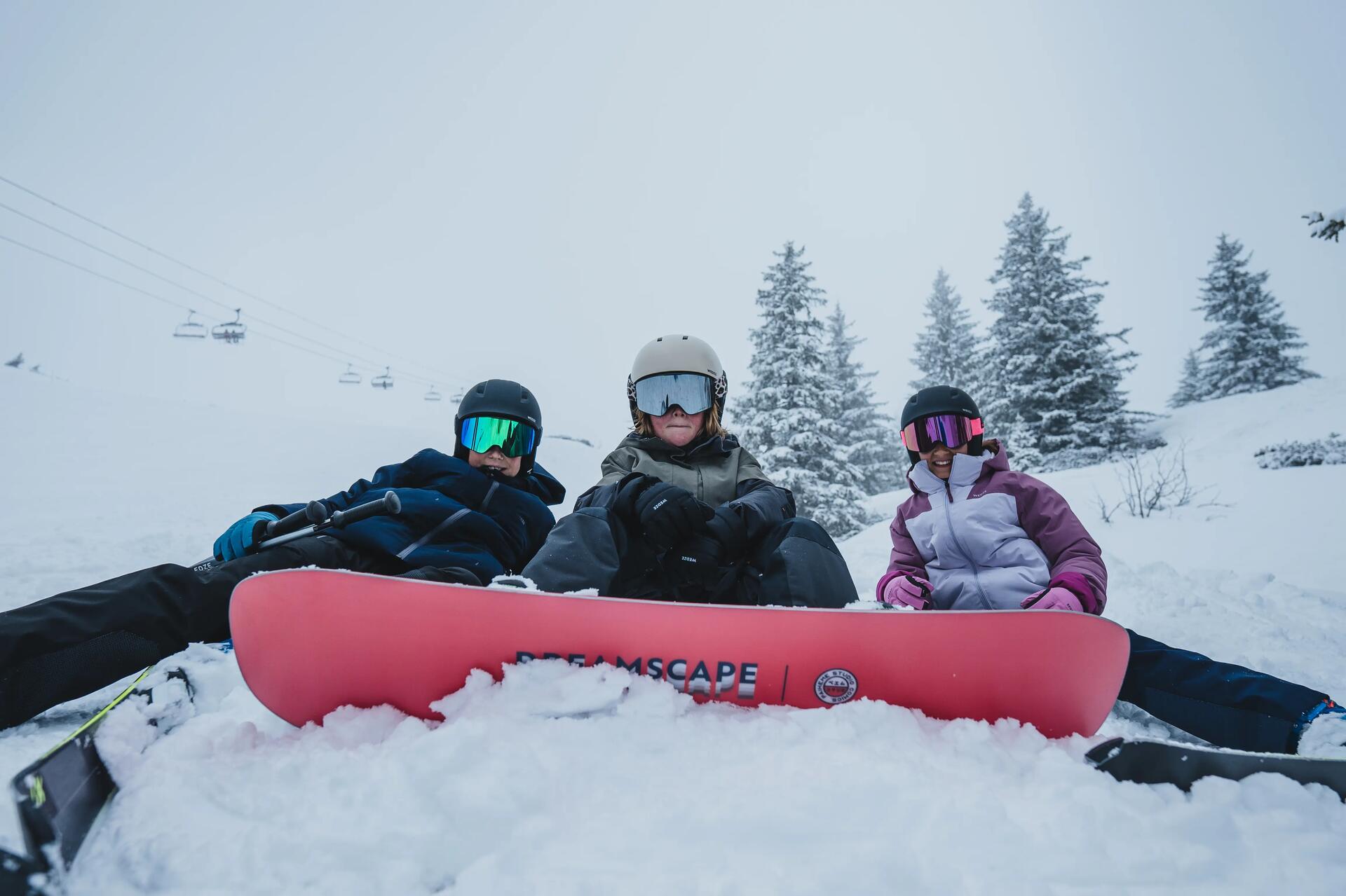 Cum îți poți iniția copilul în snowboard? 