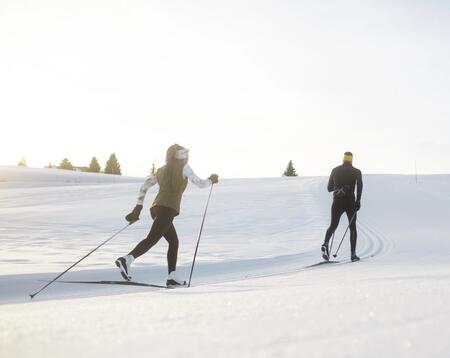 LANGLAUFSKI, SNOWBOARD, RODELN