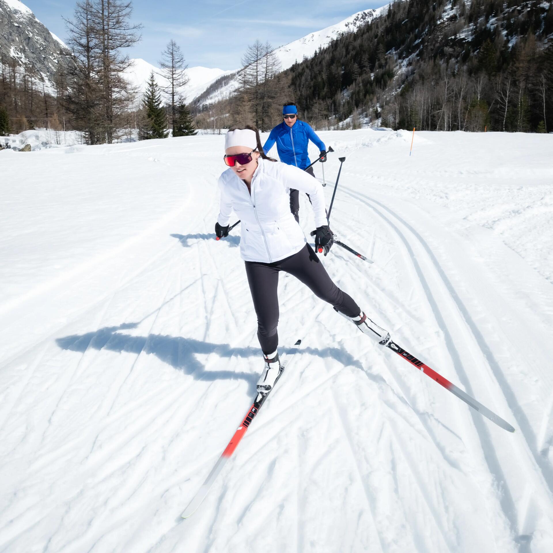 femme et homme ski de fond skating decathlon
