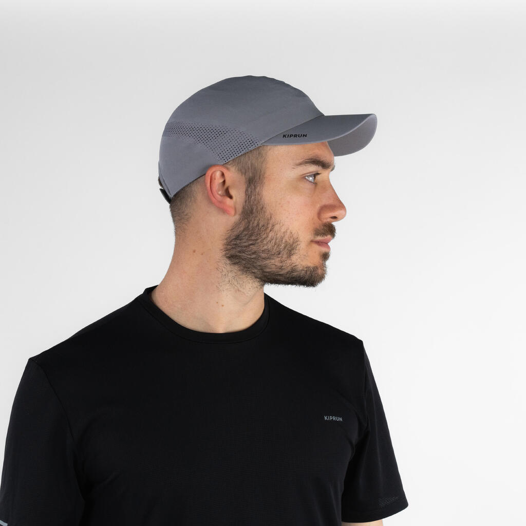 Gorra de running ajustable gris unisex KIPRUN