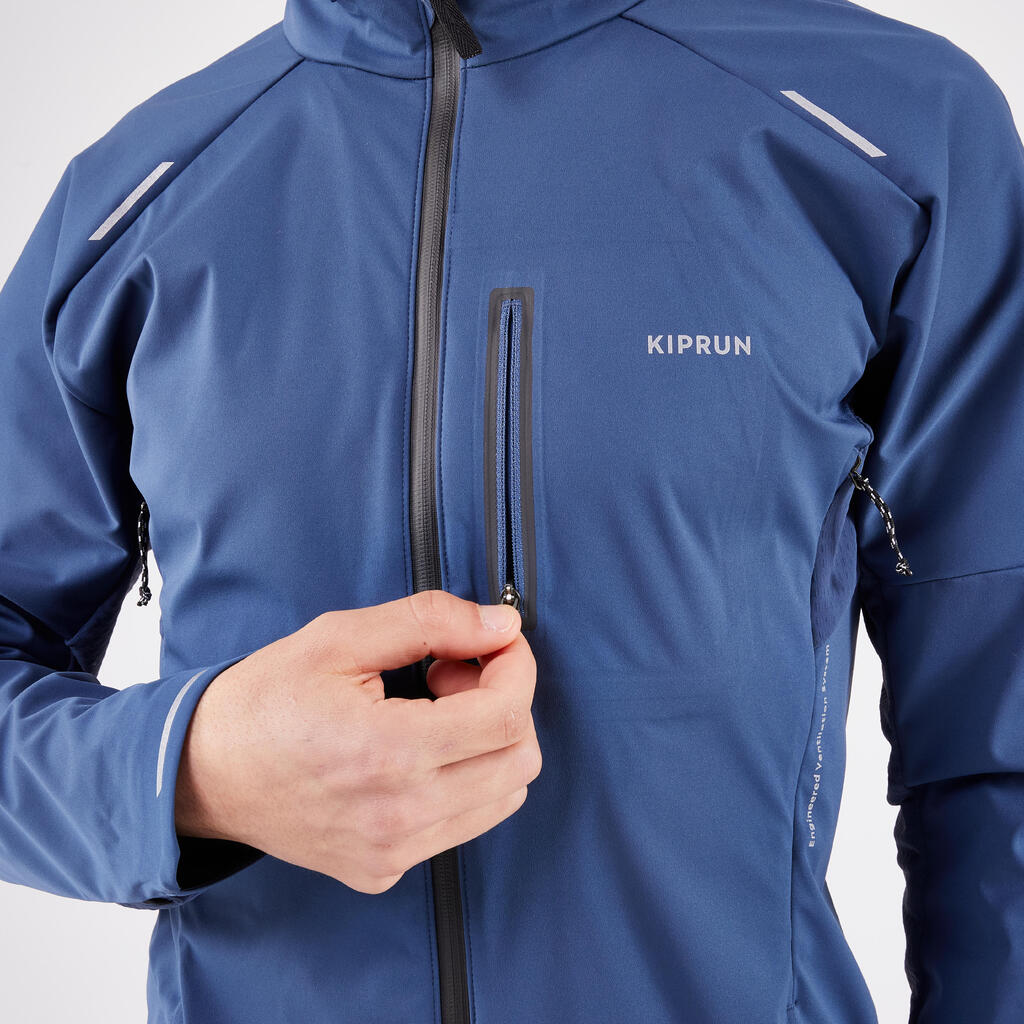 МЪЖКО ЯКЕ С ДЪЛЪГ РЪКАВ ЗА БЯГАНЕ KIPRUN RUN 900 WARM REGULAR, СИНЬО