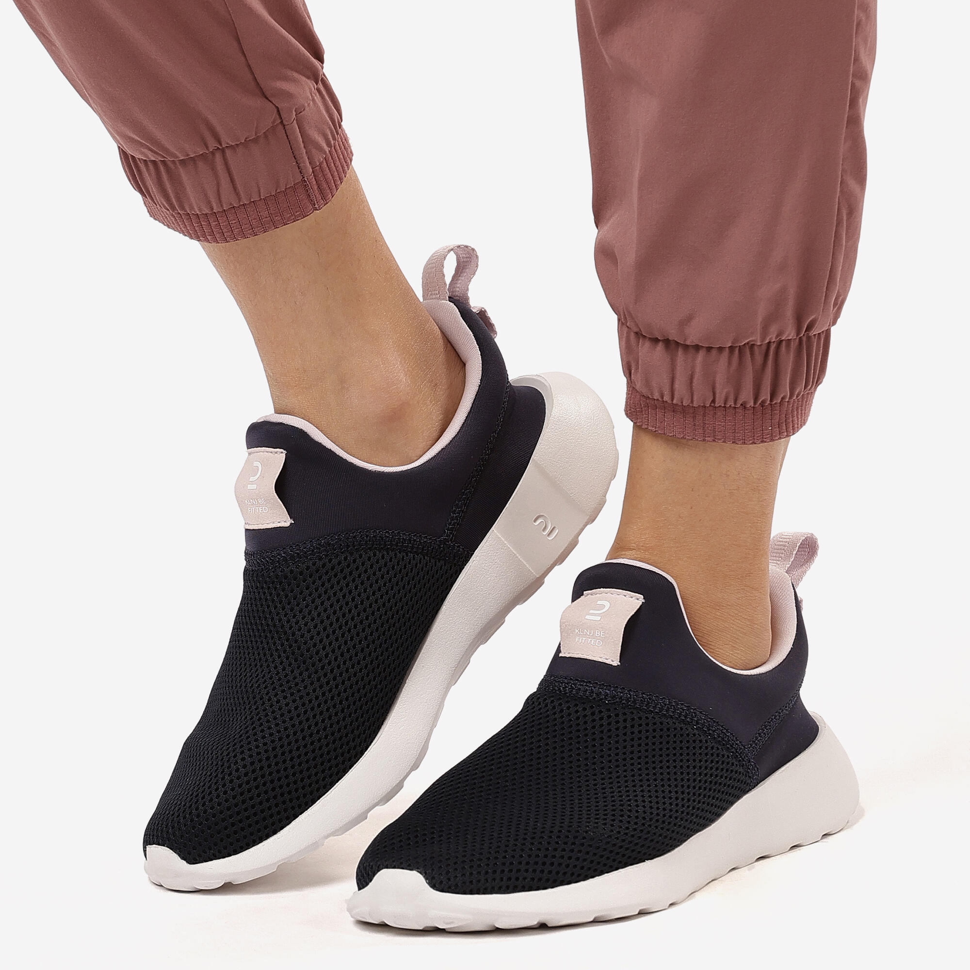 BEFITTD Women Slip-On Cushioned Sneakers - Navy